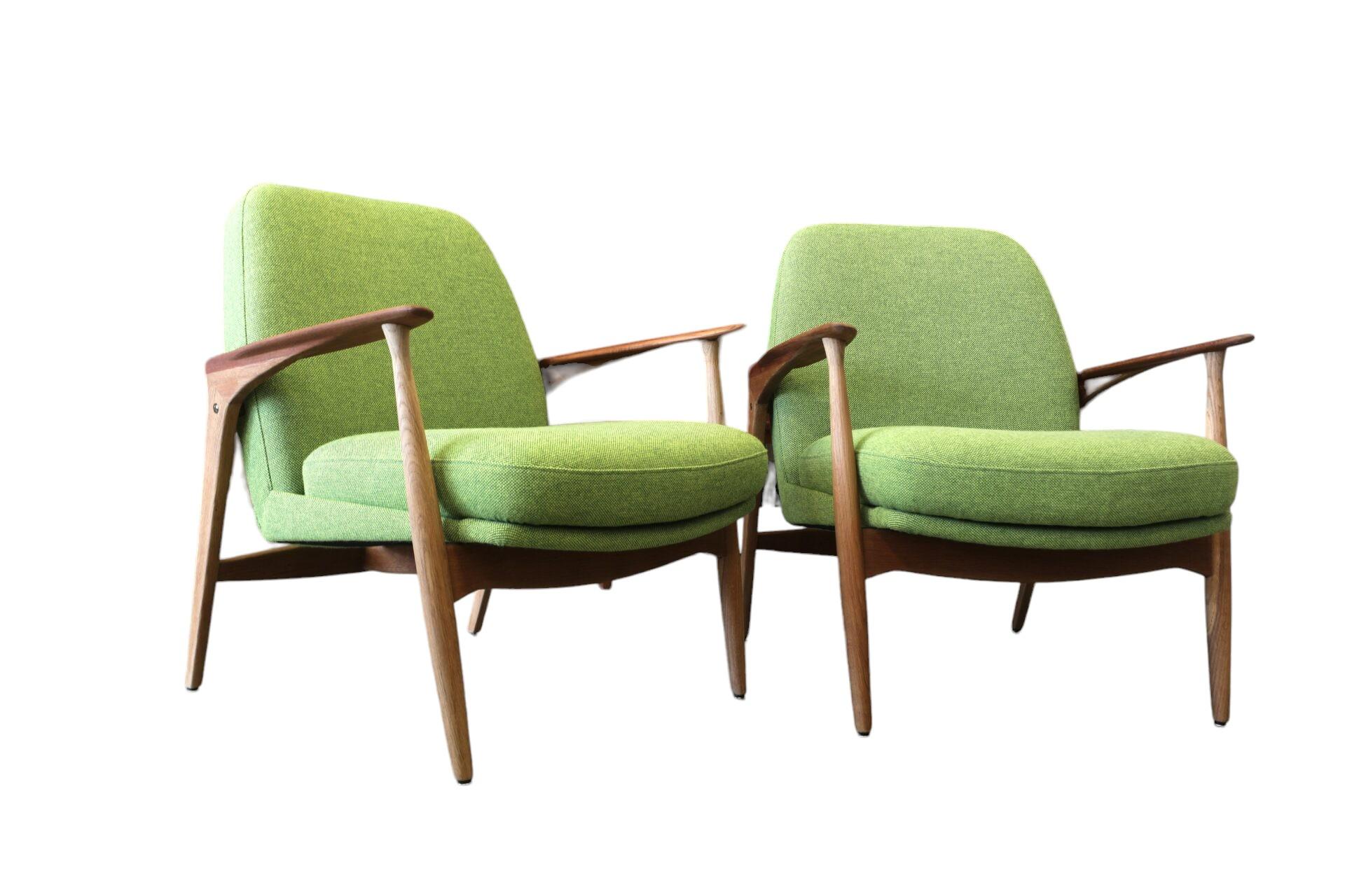 Vintage Chair in Teak and Oak by Ib Kofod-Larsen, 1960s For Sale 4