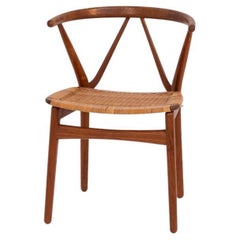 Vintage Chair in Wood and Wicker by Hans J. Wegner