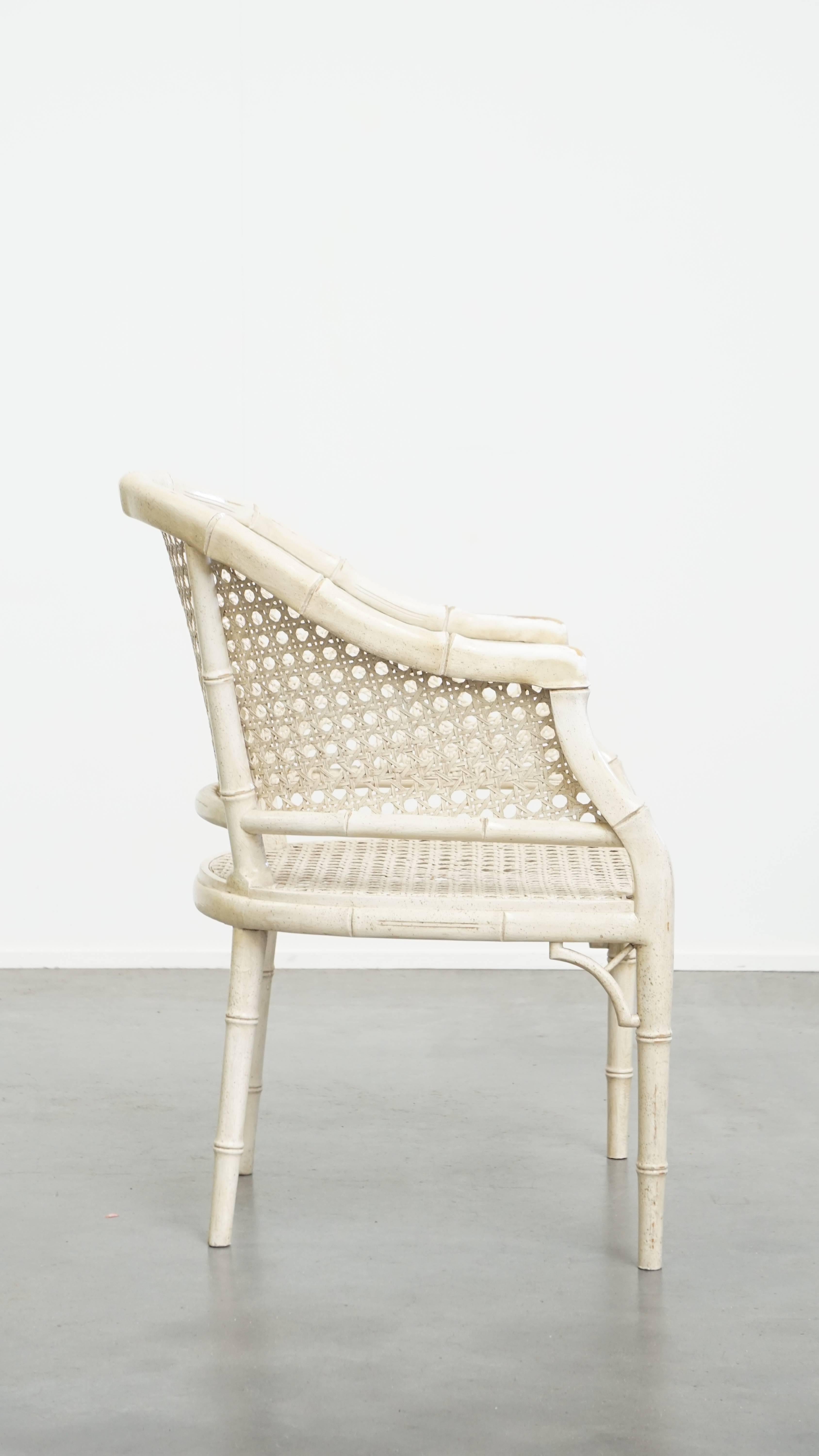 Silla vintage de ratán y bambú de los años 70 Hecho a mano en venta