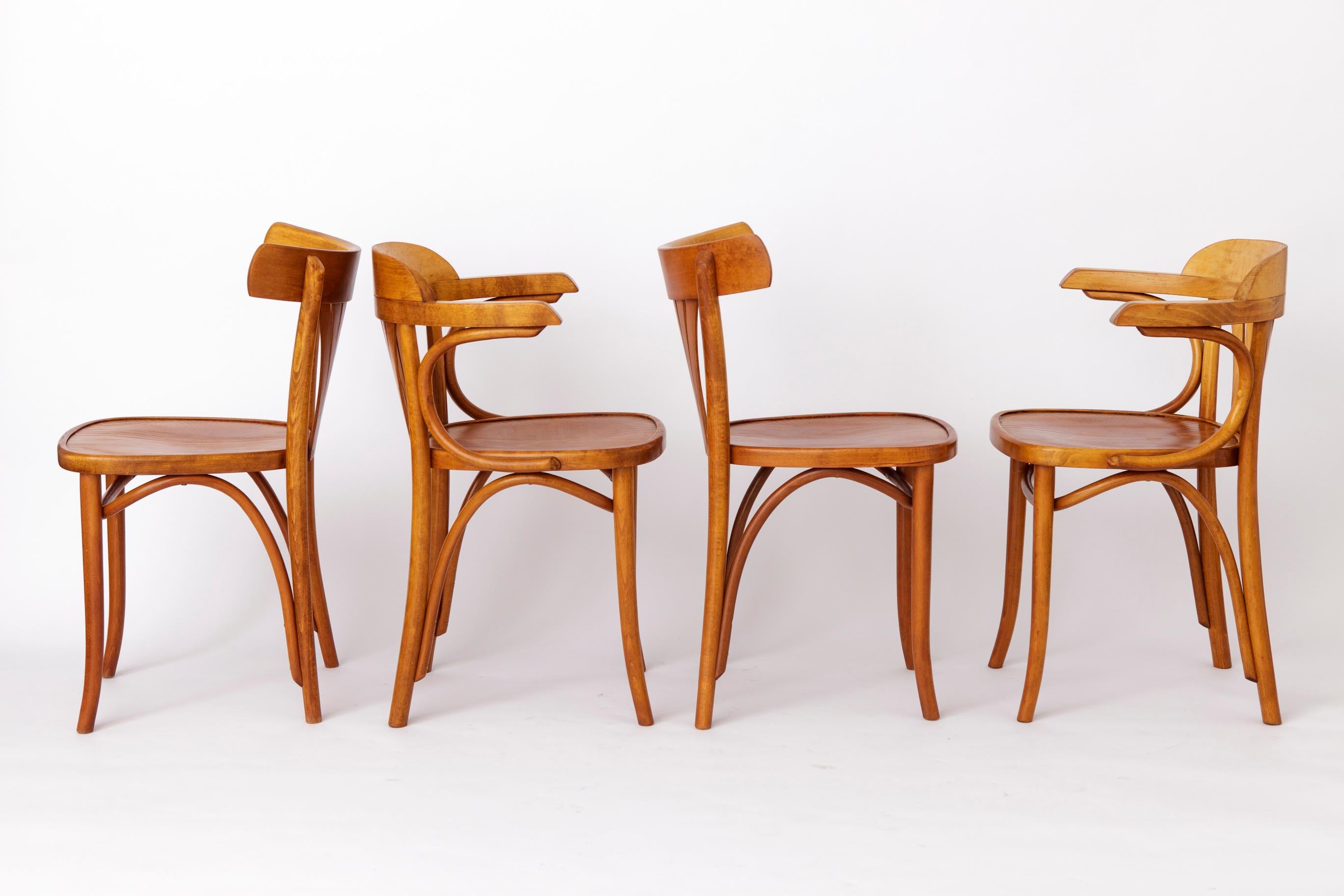 Sillas Vintage de Radomsko ZMG, Polonia, Madera curvada, Haya, Años 70 Polaco en venta