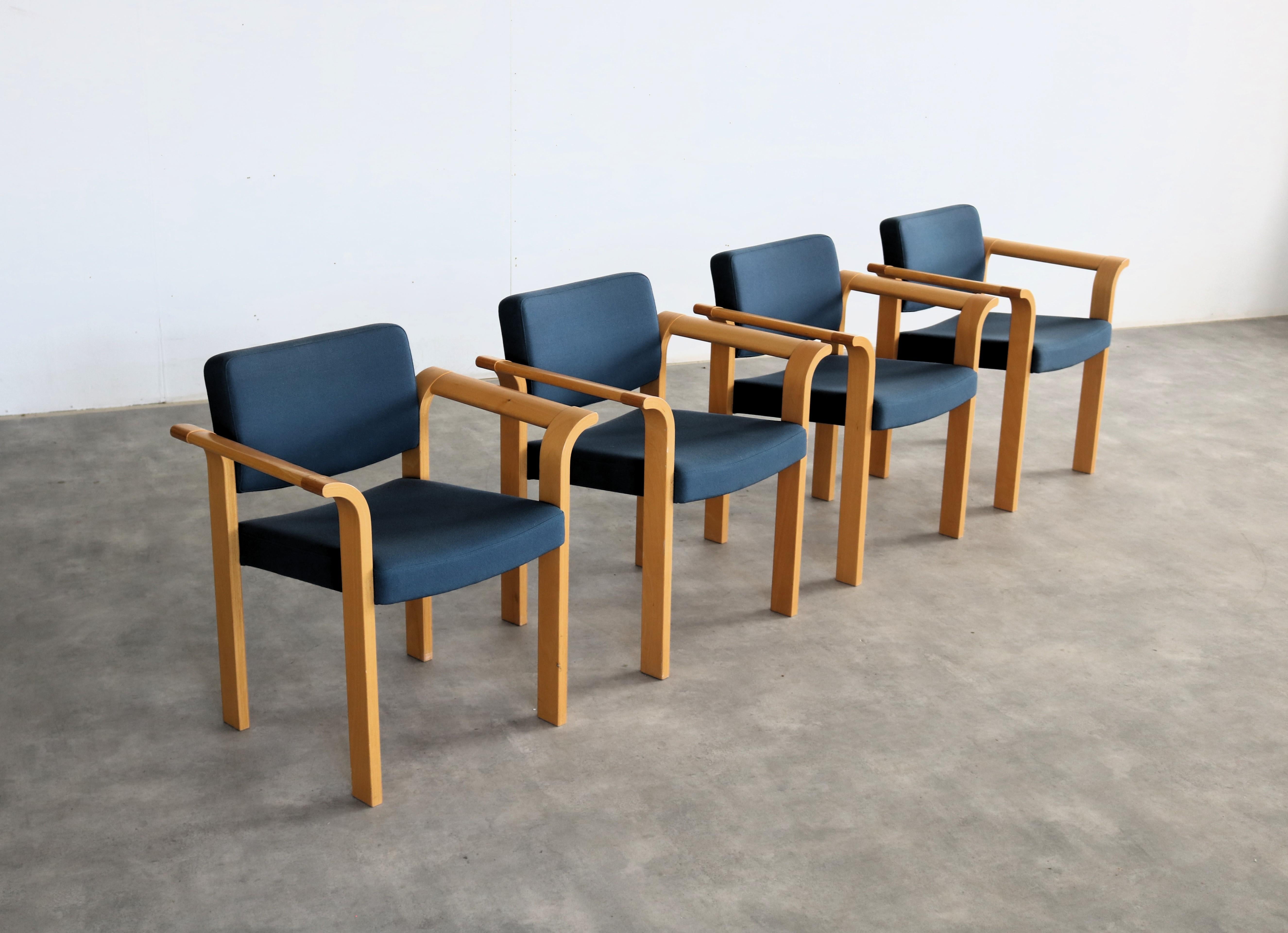 Danois Chaises Vintage  chaises de salle à manger  Magnus Olesen en vente
