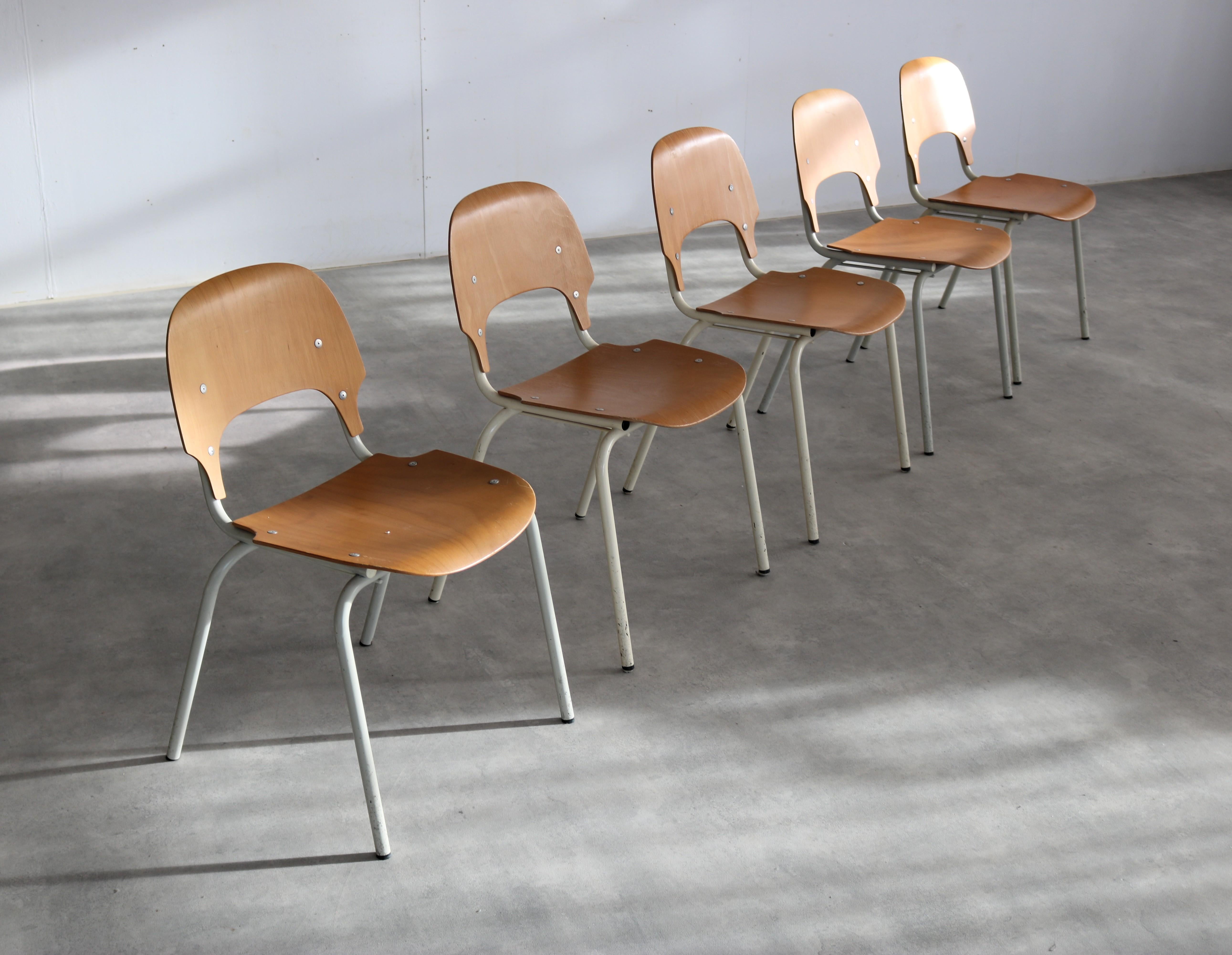 Vintage By Stühle  Esszimmerstühle  stapelbare Stühle im Zustand „Gut“ im Angebot in Lemmer, NL