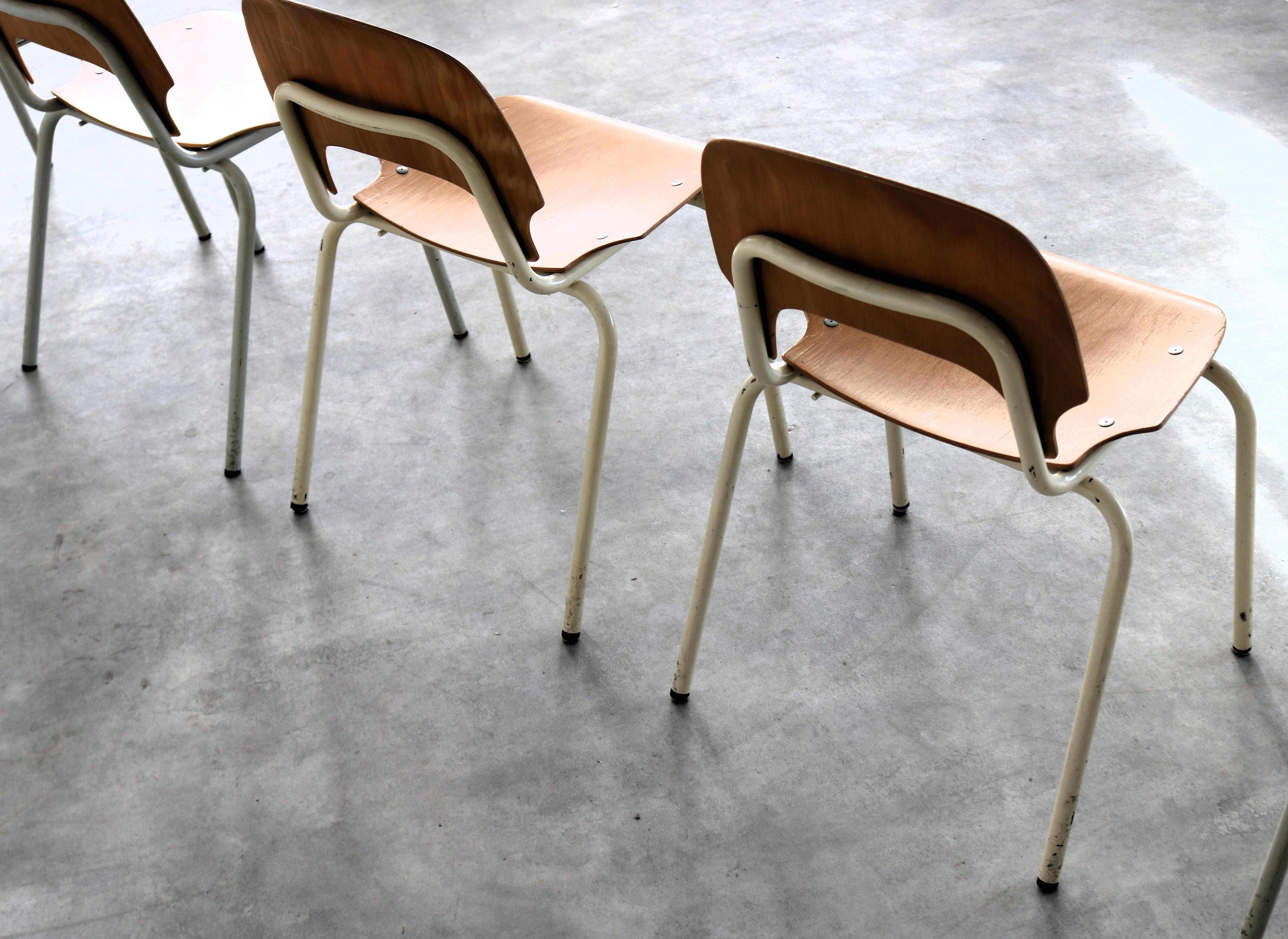 Vintage By Stühle  Esszimmerstühle  stapelbare Stühle im Angebot 1