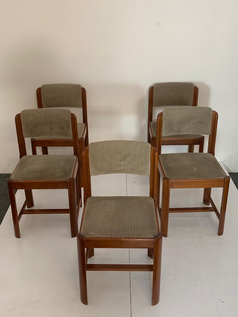 Modern Vintage Chairs in Walnut and Beech, 1970s, Set of 5 For Sale