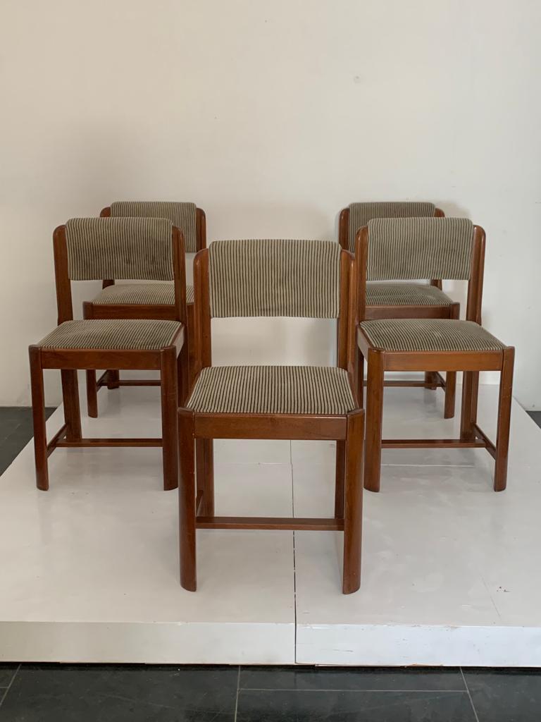 Chaises vintage en noyer et Beeche, 1970, ensemble de 5 en vente 4