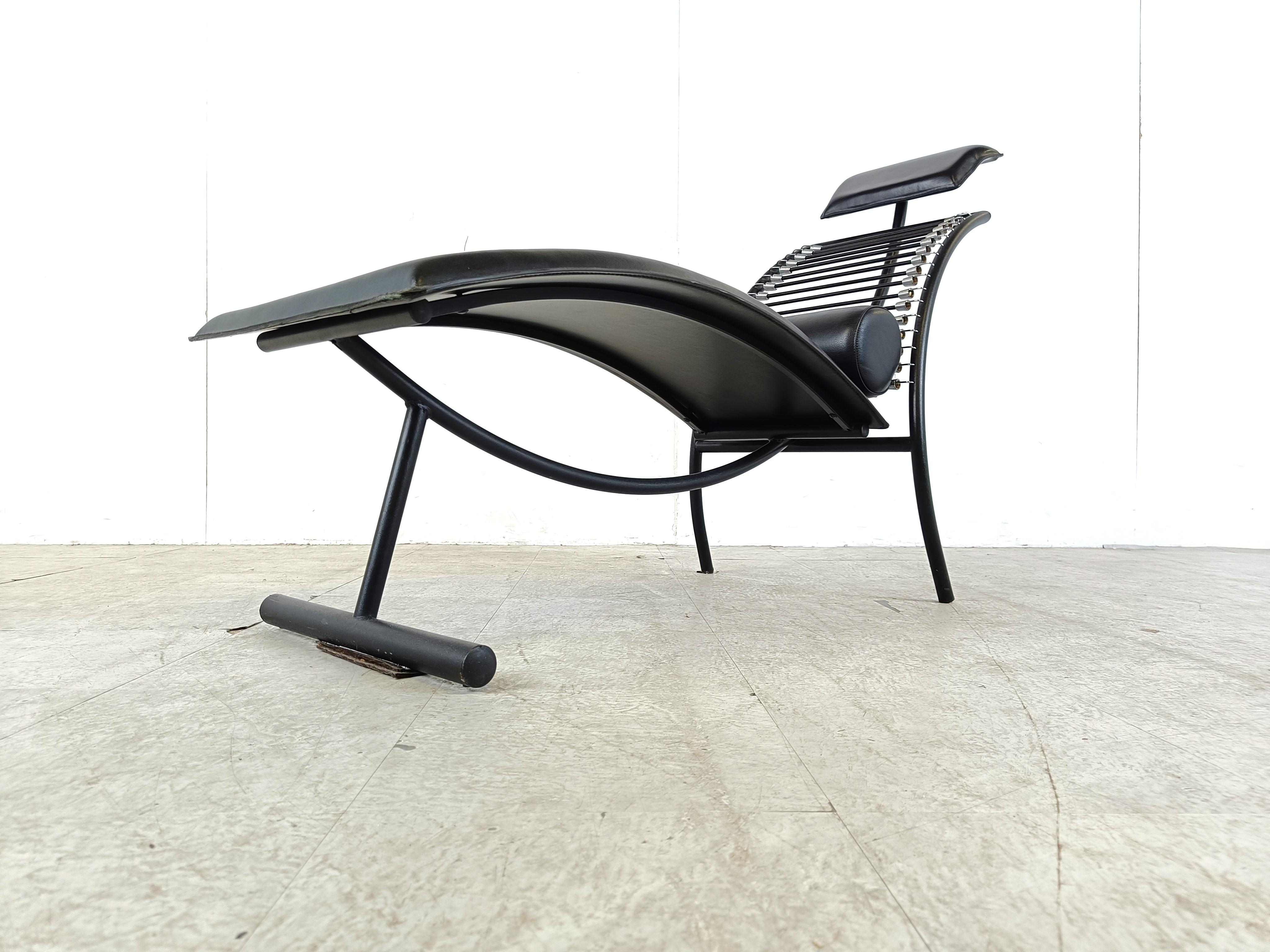 Bauhaus Chaise longue vintage à la manière de René Herbst, années 1990 en vente
