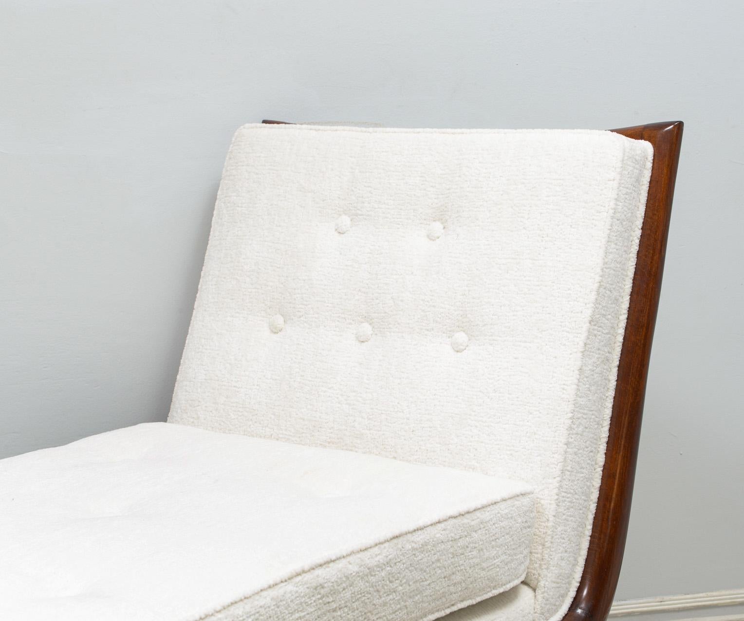 Bouclé Chaise longue vintage à la manière de Robsjohn Gibbings en vente