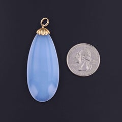 Vintage Chalcedony Pendant of 18k Gold
