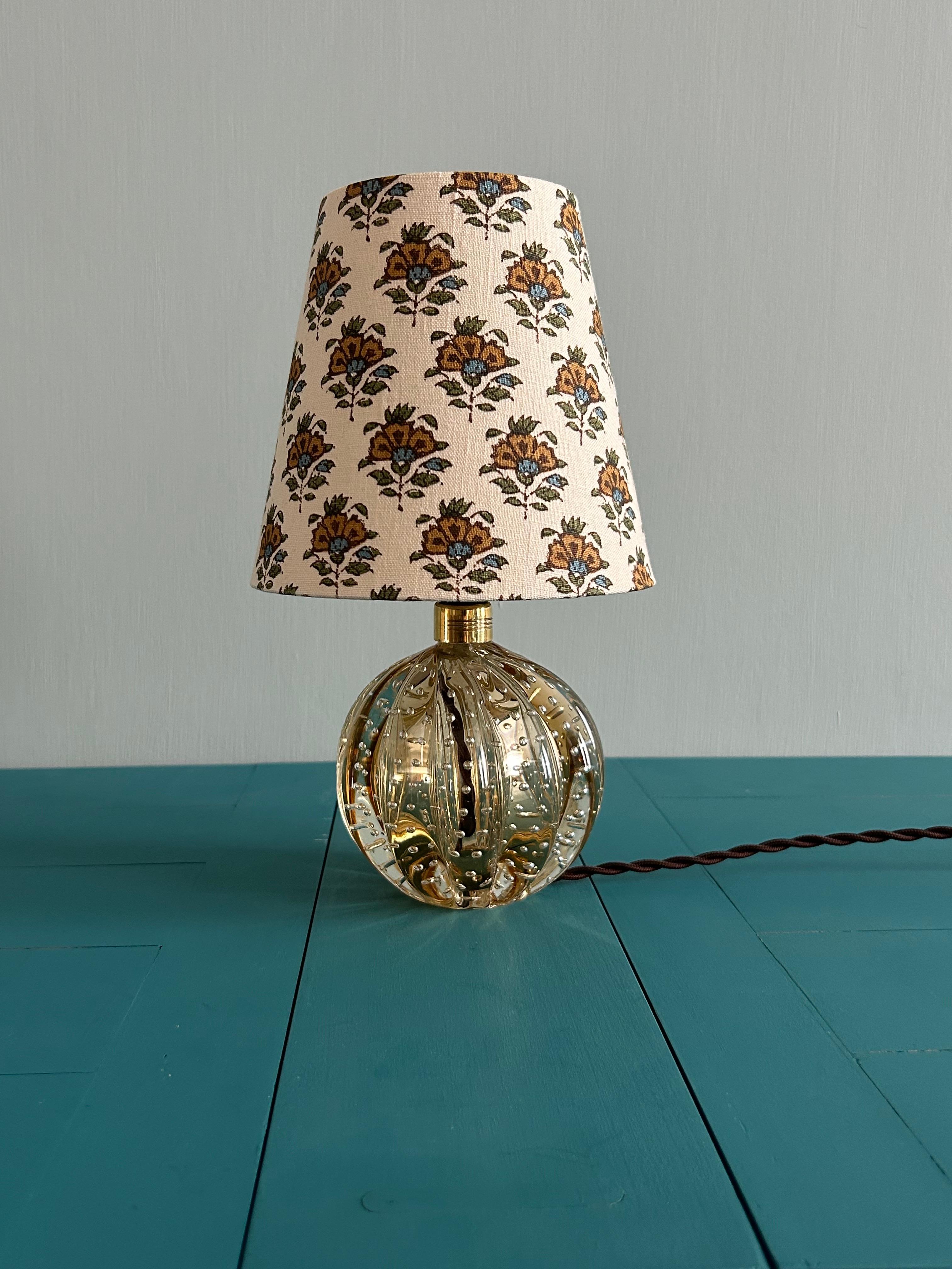 Textile Vintage Champagne Coloured Murano Table Lamp with Customized Shade, Italy, 1950s For Sale