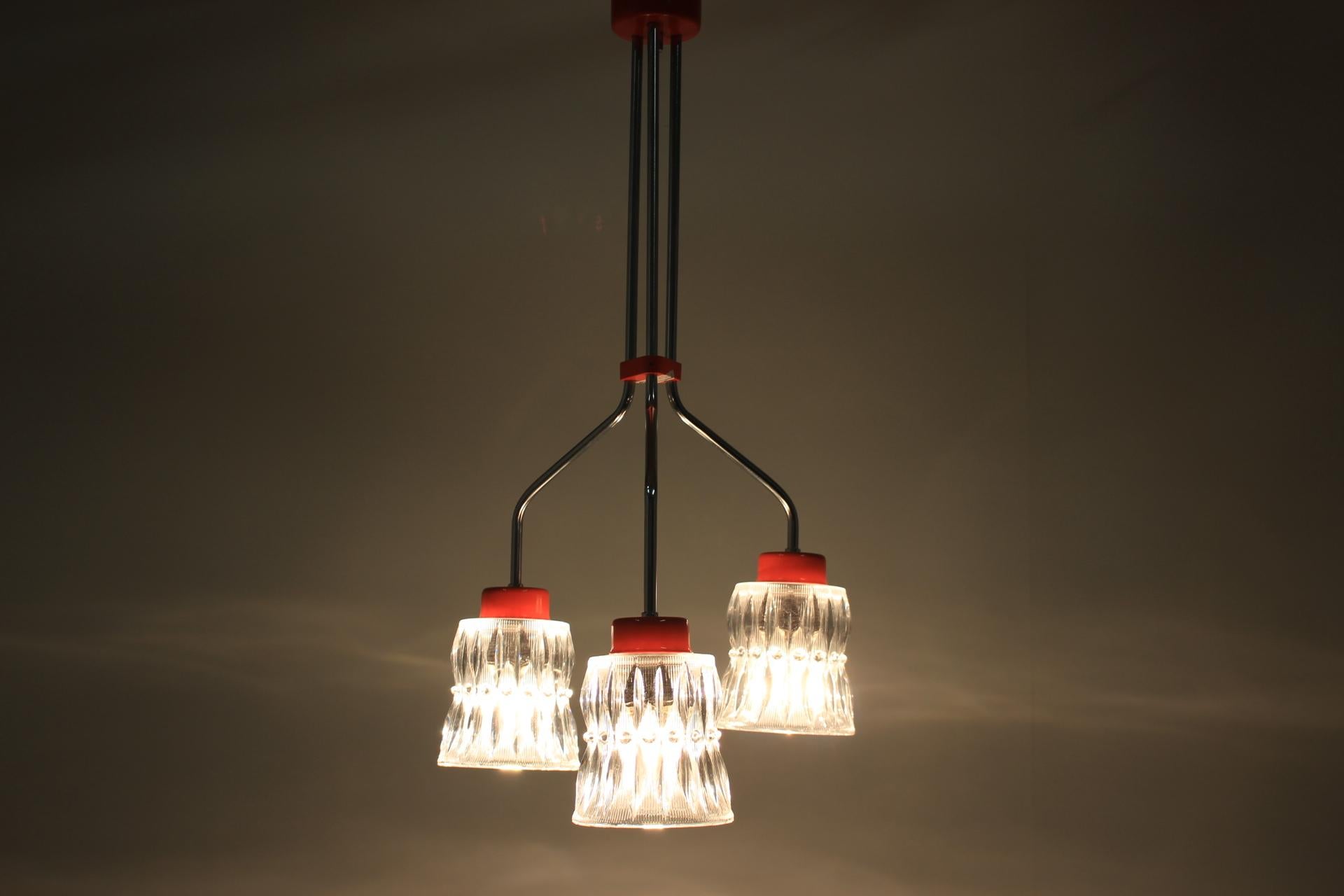 - Made of cut glass, metal
- Metal parts are polished
- Made in Czechoslovakia
- Original, fully functional condition
- Dimension of lampshades is 13 x 12 cm.
