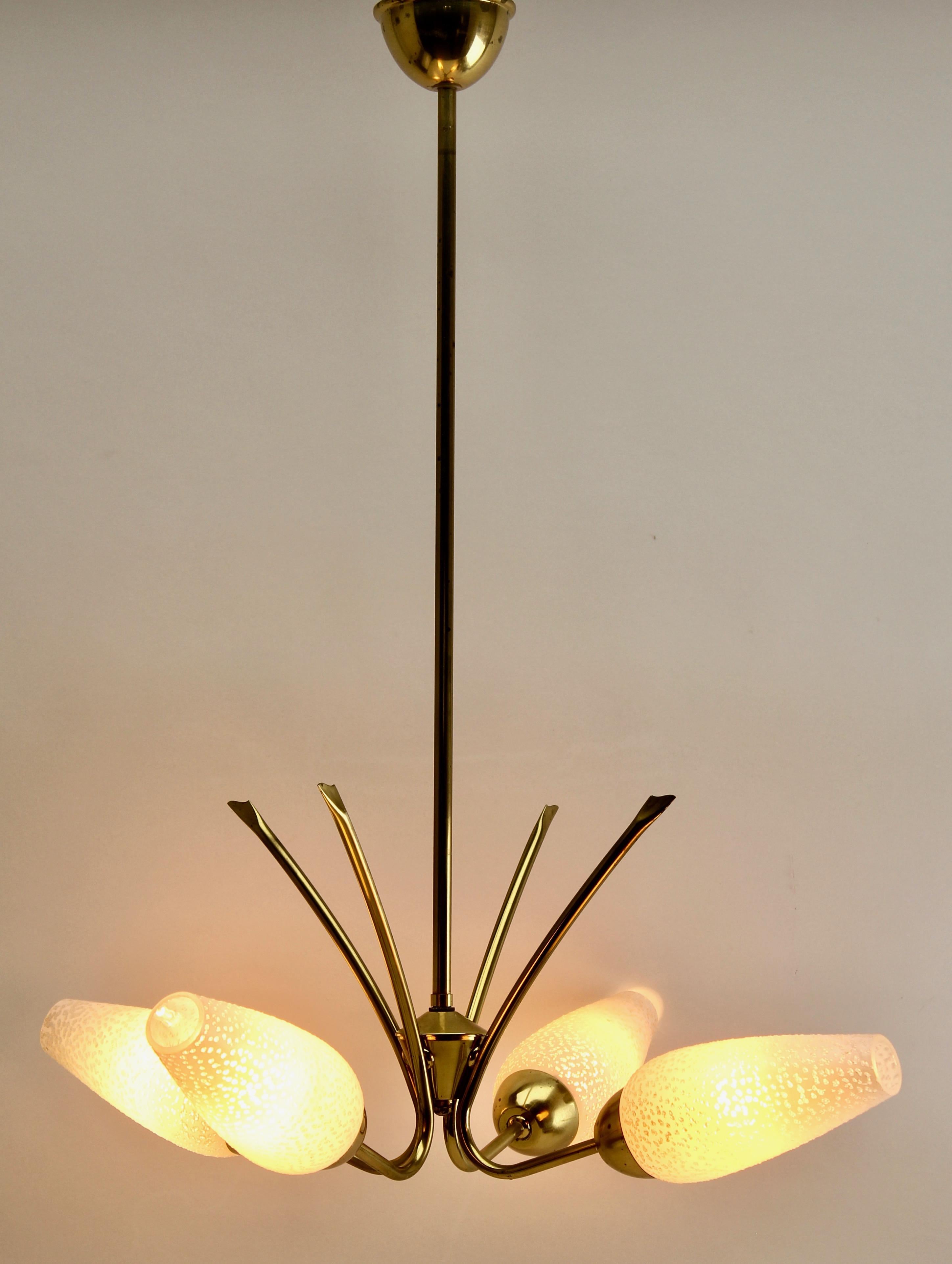 Hand-Crafted Vintage Chandelier Four Arms in the Style of Stilnovo, Italian, 1950s For Sale