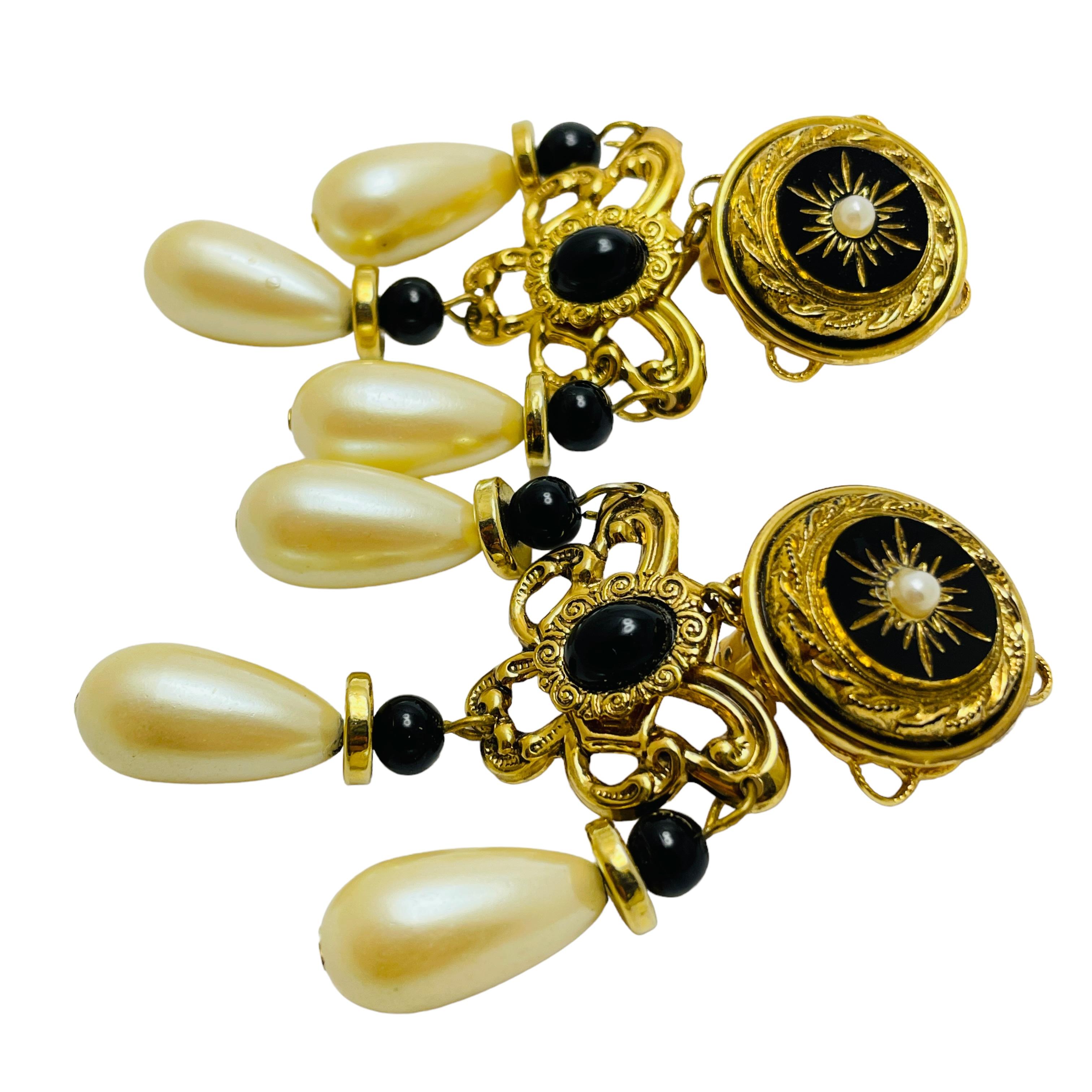 Women's or Men's Vintage chandelier gold pearl long designer runway clip on earrings For Sale