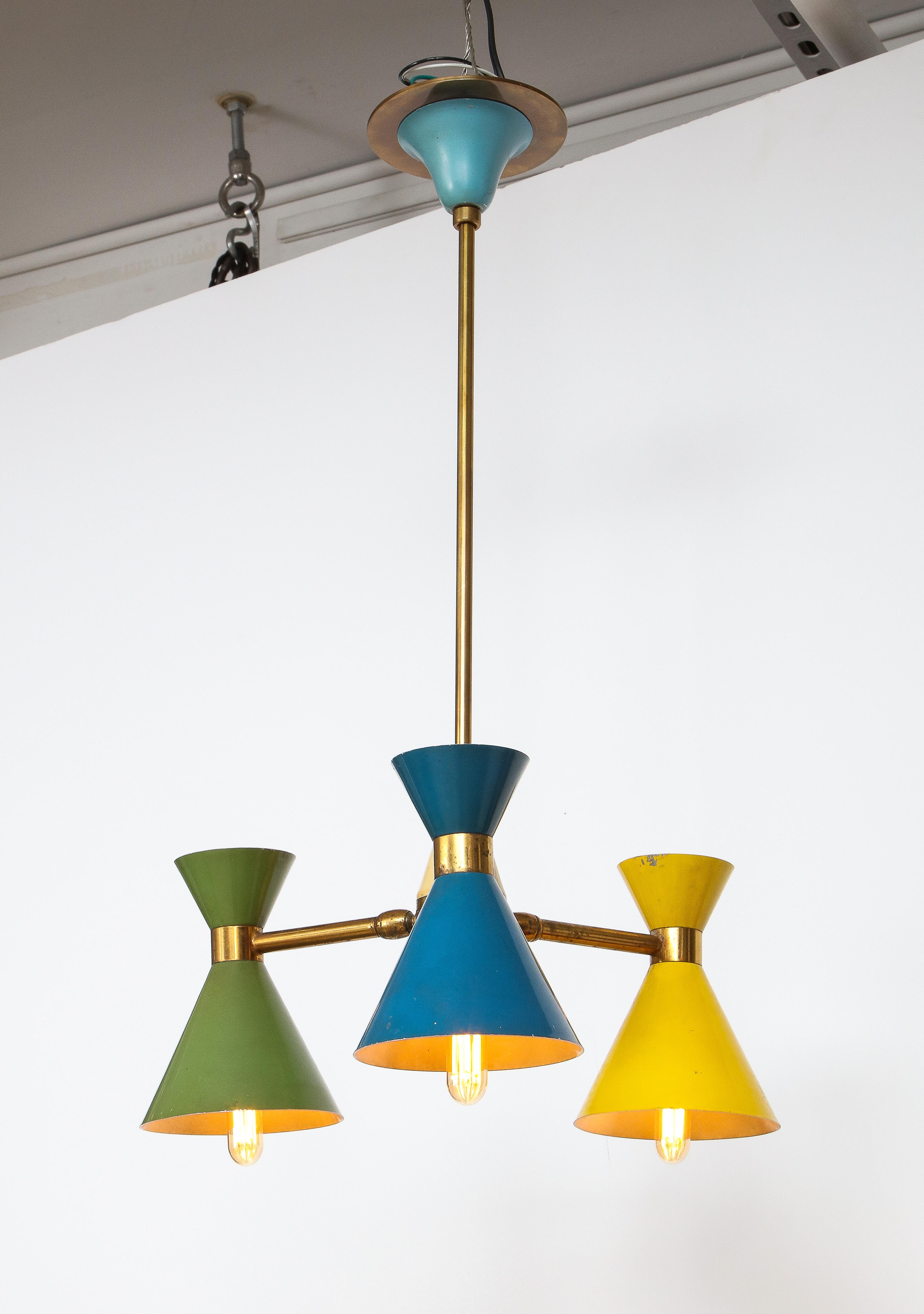 Vintage Chandelier in Brass and Blue, Green and Yellow Enamel, Italy, circa 1960 In Good Condition For Sale In New York City, NY