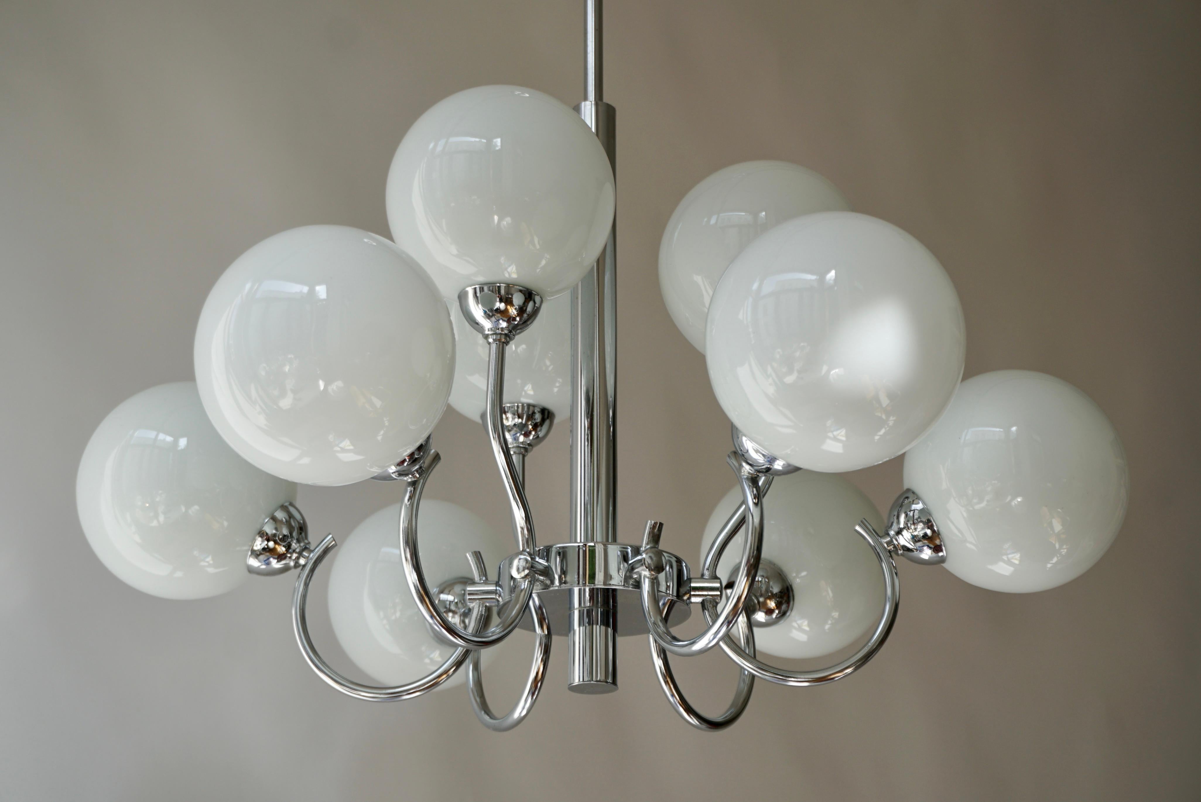 Vintage Chandelier in Chrome and Opaline Glass For Sale 3