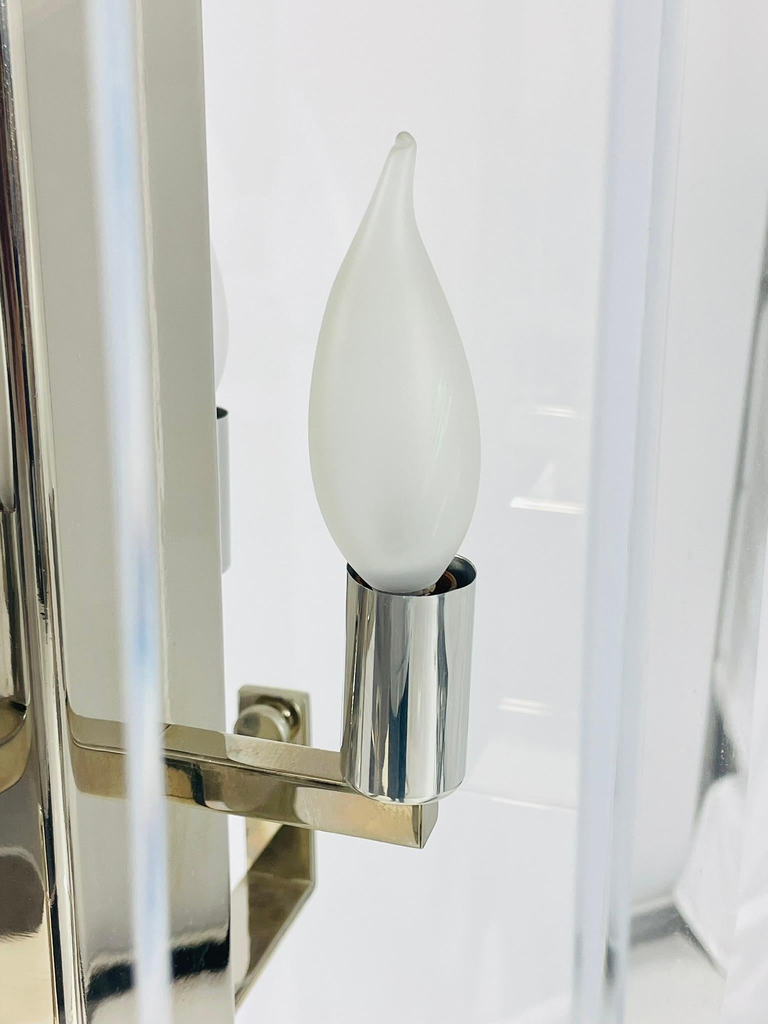 Vintage-Kronleuchter aus Lucite und poliertem Nickel von Charles Hollis Jones, USA 1970 im Angebot 5