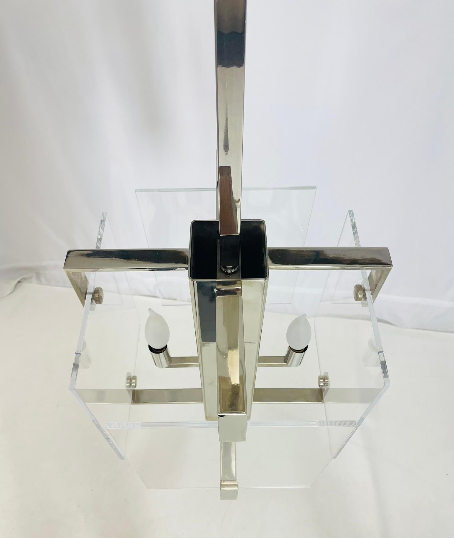 Vintage-Kronleuchter aus Lucite und poliertem Nickel von Charles Hollis Jones, USA 1970 im Zustand „Gut“ im Angebot in Los Angeles, CA