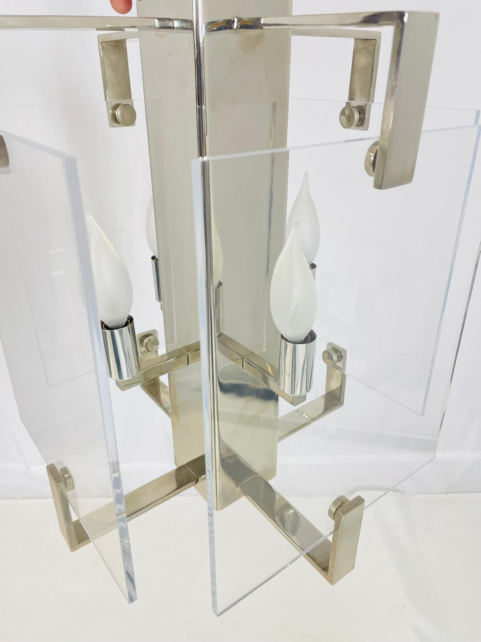 Vintage-Kronleuchter aus Lucite und poliertem Nickel von Charles Hollis Jones, USA 1970 (Ende des 20. Jahrhunderts) im Angebot
