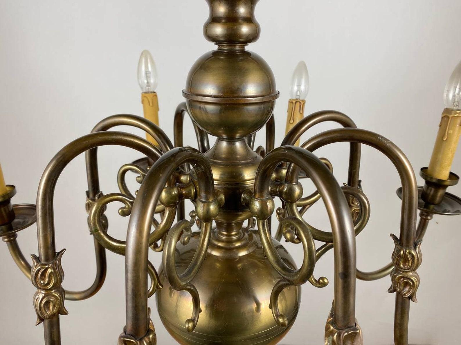 Vintage Chandelier With Double-Headed Eagle Flemish-Style Brass Lighting In Excellent Condition In Bastogne, BE
