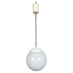 Lampadario vintage con vetro di latte di Elektrosvit, anni '60