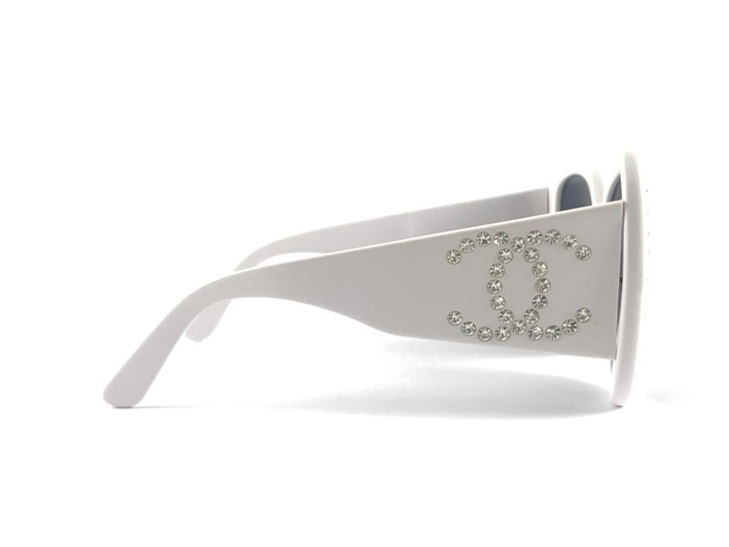 Gray Vintage Chanel 05257 10601 White Strass S/S 1994 Sunglasses Made In France For Sale
