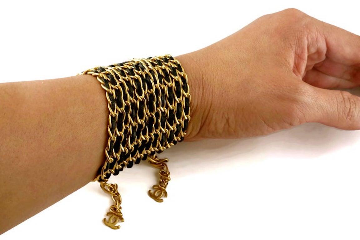 Vintage CHANEL 12 Chain Leather Tiered Wide Cuff Bracelet In Good Condition In Kingersheim, Alsace