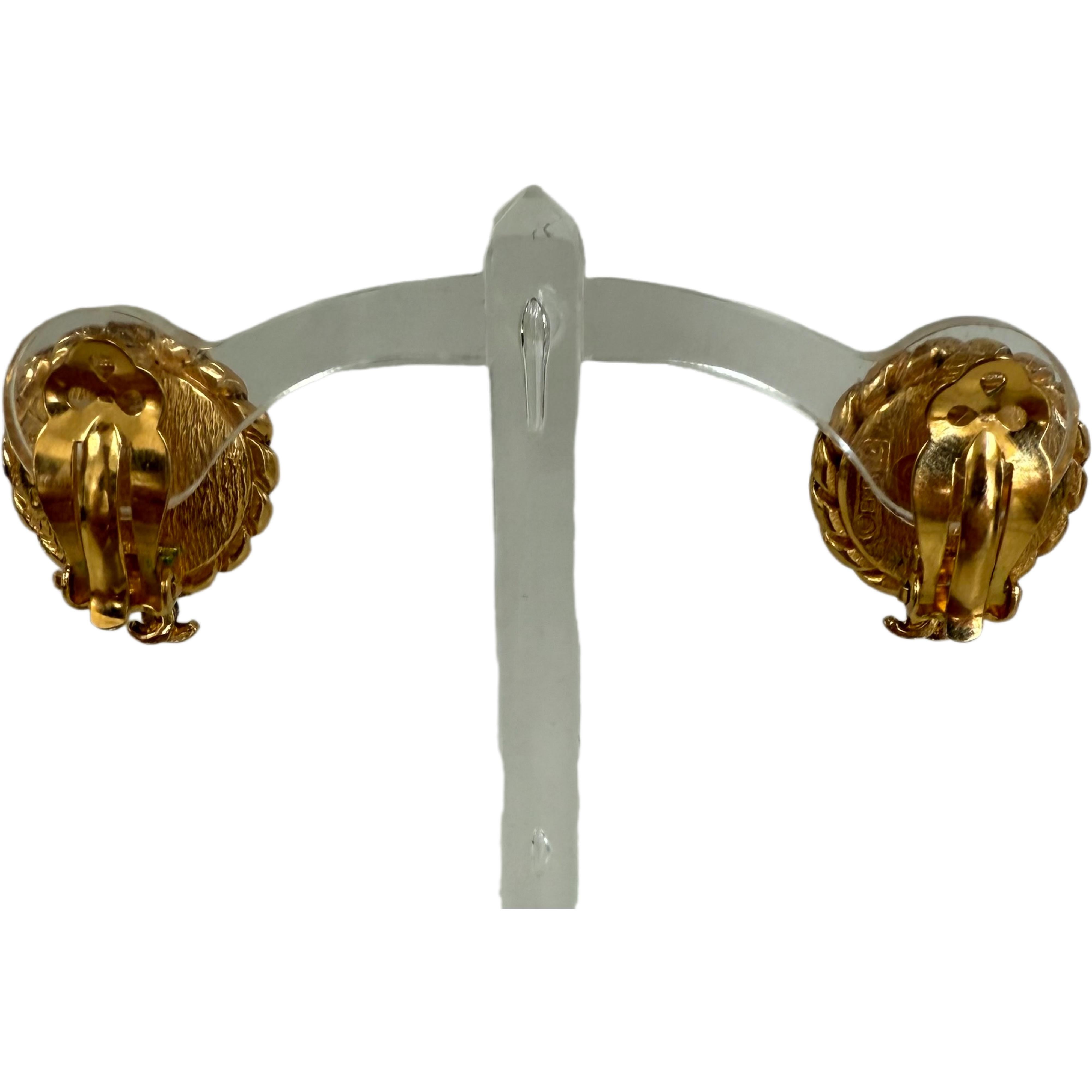 Vintage Chanel 1980s Gold Pearl Logo Clip On 80s Earrings, 1983 For Sale 1