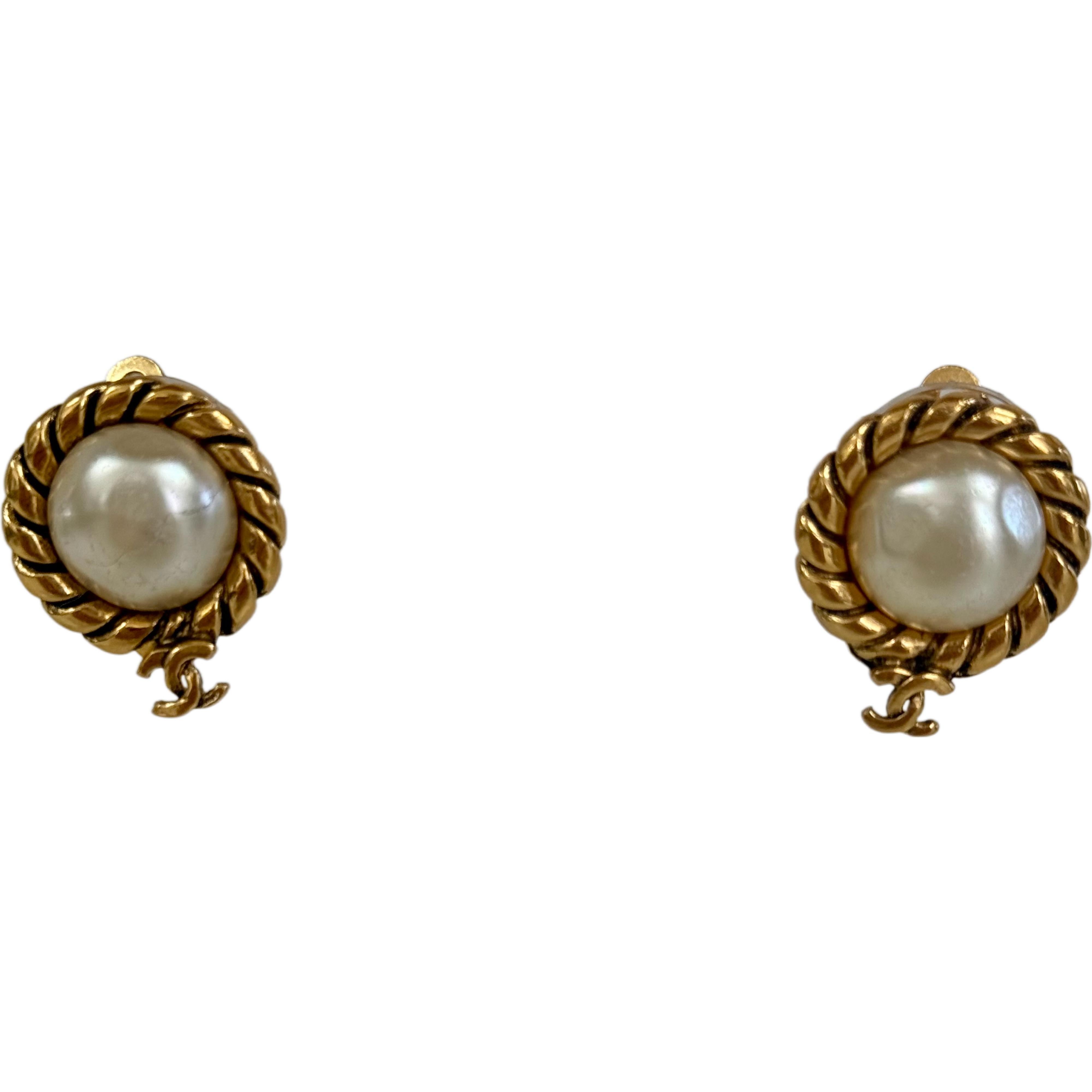 Vintage Chanel 1980s Gold Pearl Logo Clip On 80s Earrings, 1983 For Sale 5