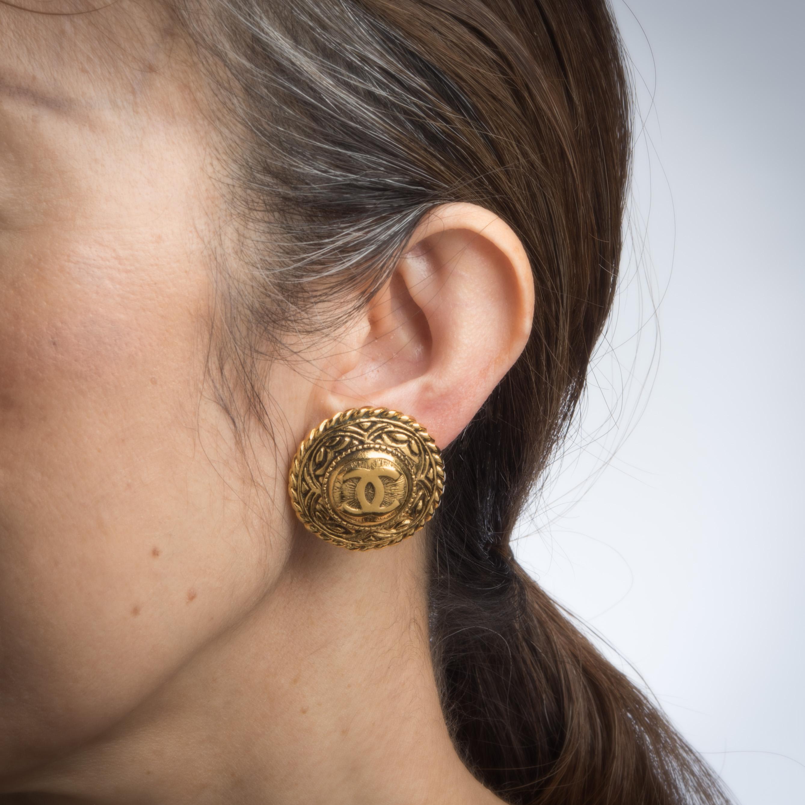 vintage chanel clip on earrings