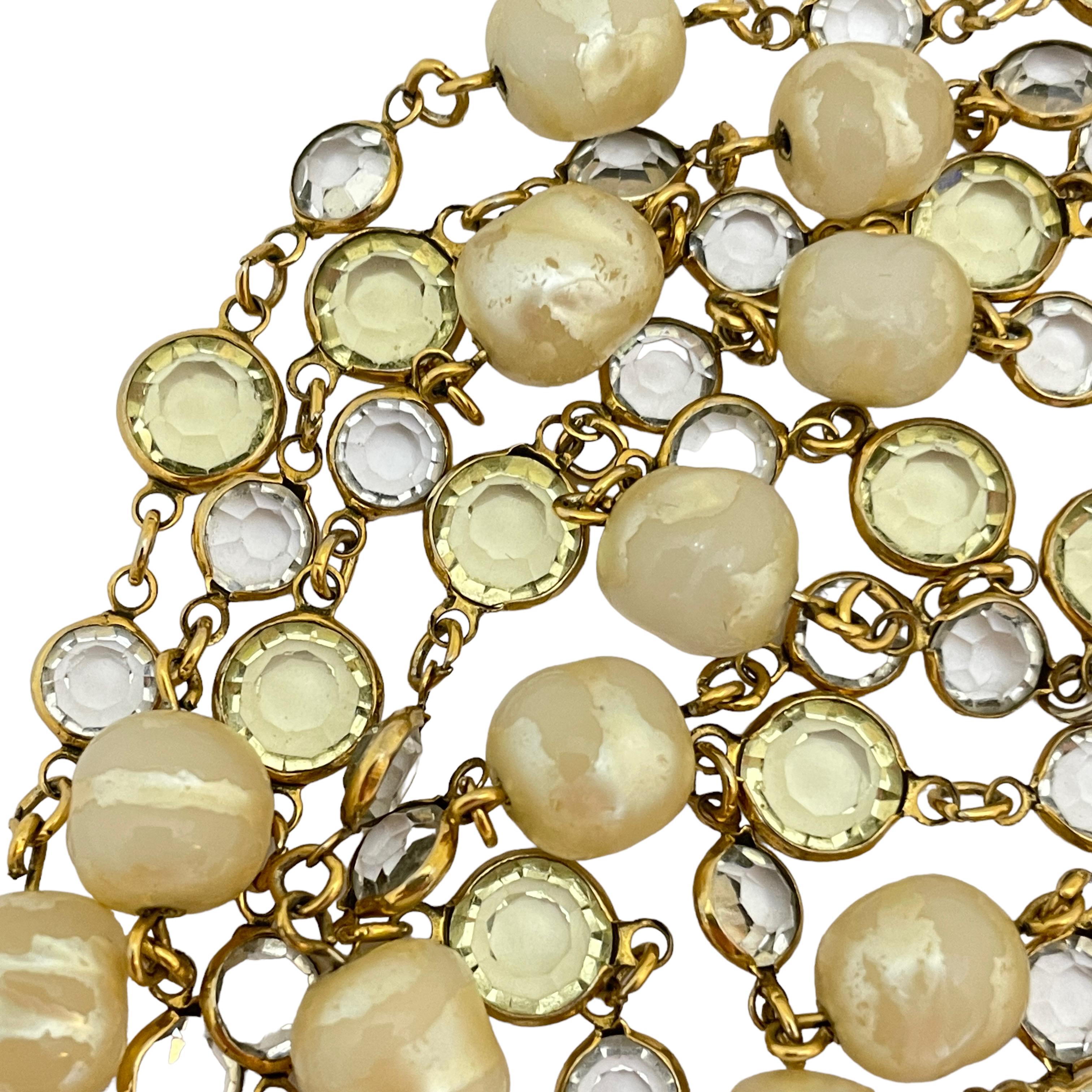 Vintage CHANEL 1981 gold pearl crystal long designer runway necklace For Sale 2