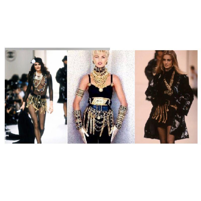Vintage Chanel 1991 A/W Leather Multi Chain Drape Belt Fringe Skirt For Sale 10