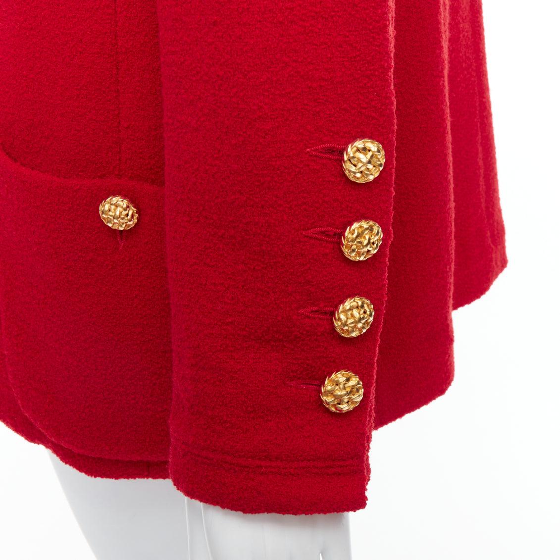 Rouge Veste vintage CHANEL 1992 29 rouge lèvre en tweed tissé avec boutons dorés à 4 poches en vente