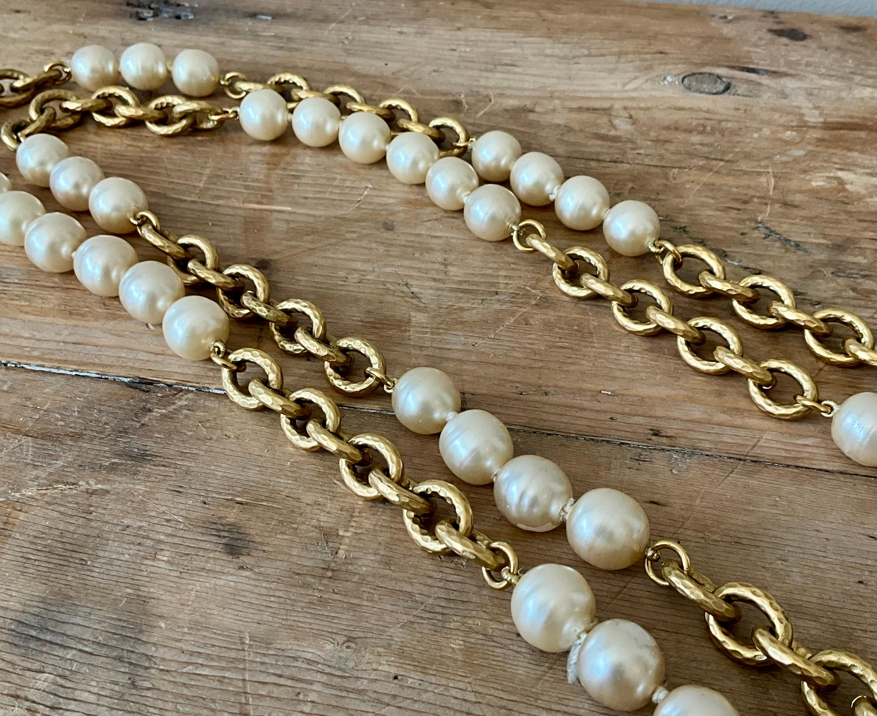 Vintage Chanel 1993 Collana a catena con perle finte A Link in vendita 2