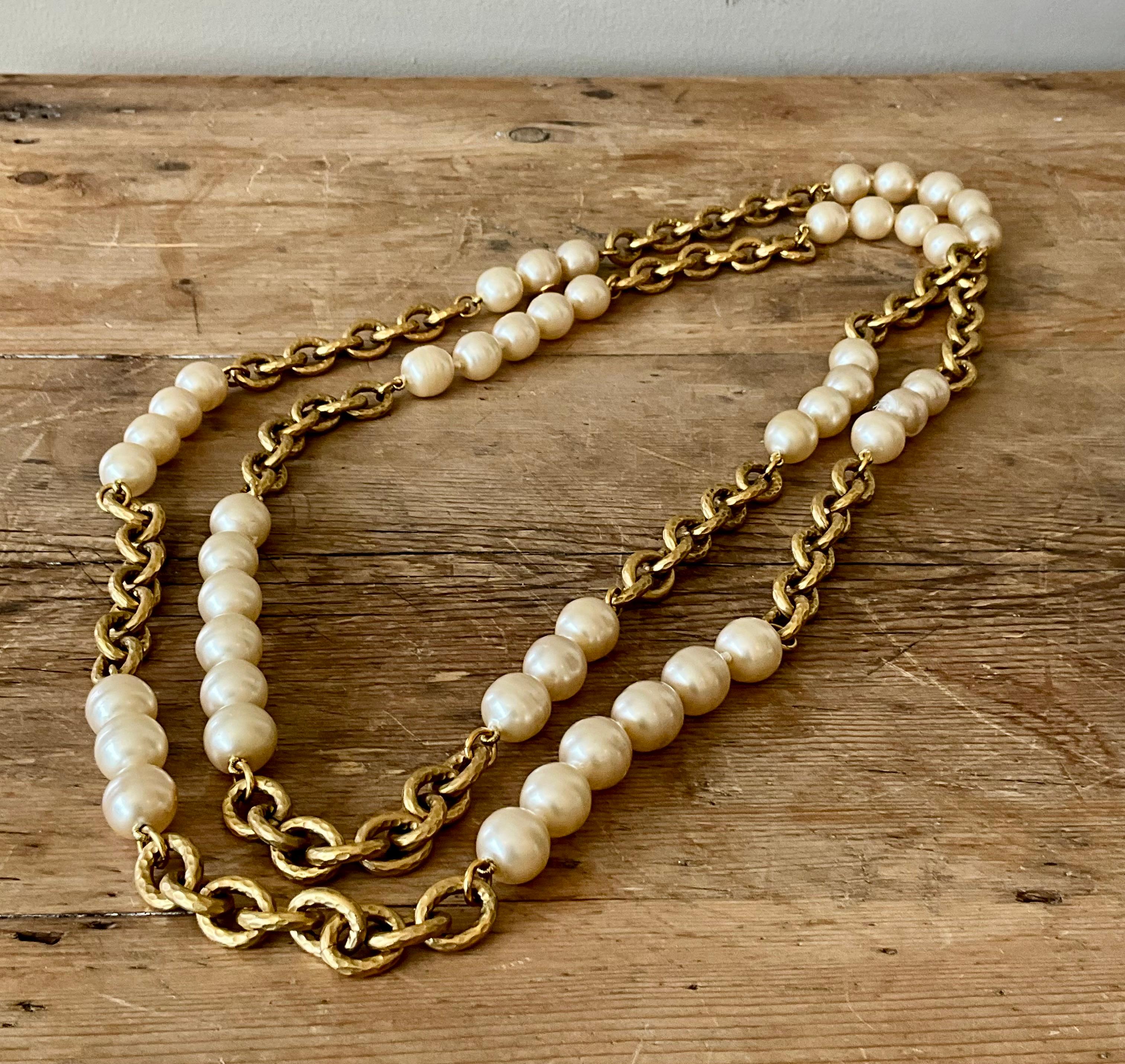 Vintage Chanel 1993 Collana a catena con perle finte A Link in vendita 3