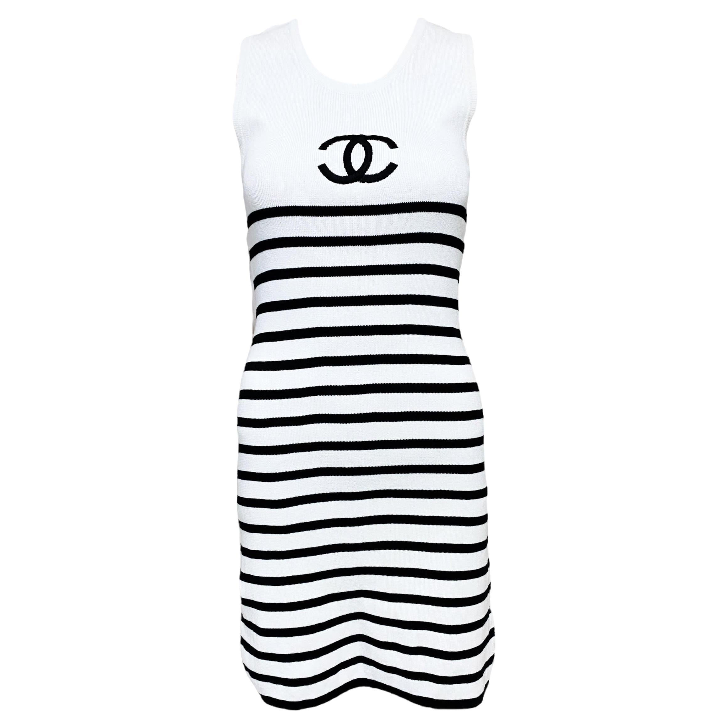 Vintage Chanel 1994 - CC knitted Striped Runway Dress For Sale