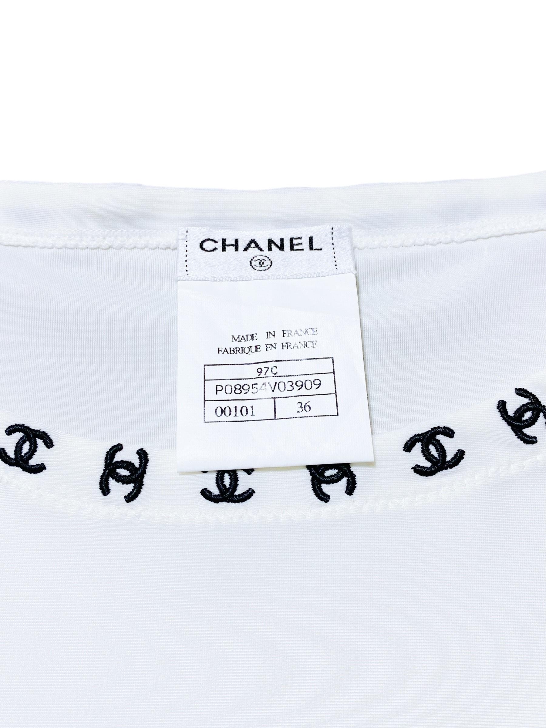 Vintage CHANEL 1997 - CC Oberteil im Zustand „Gut“ im Angebot in Iba, PH