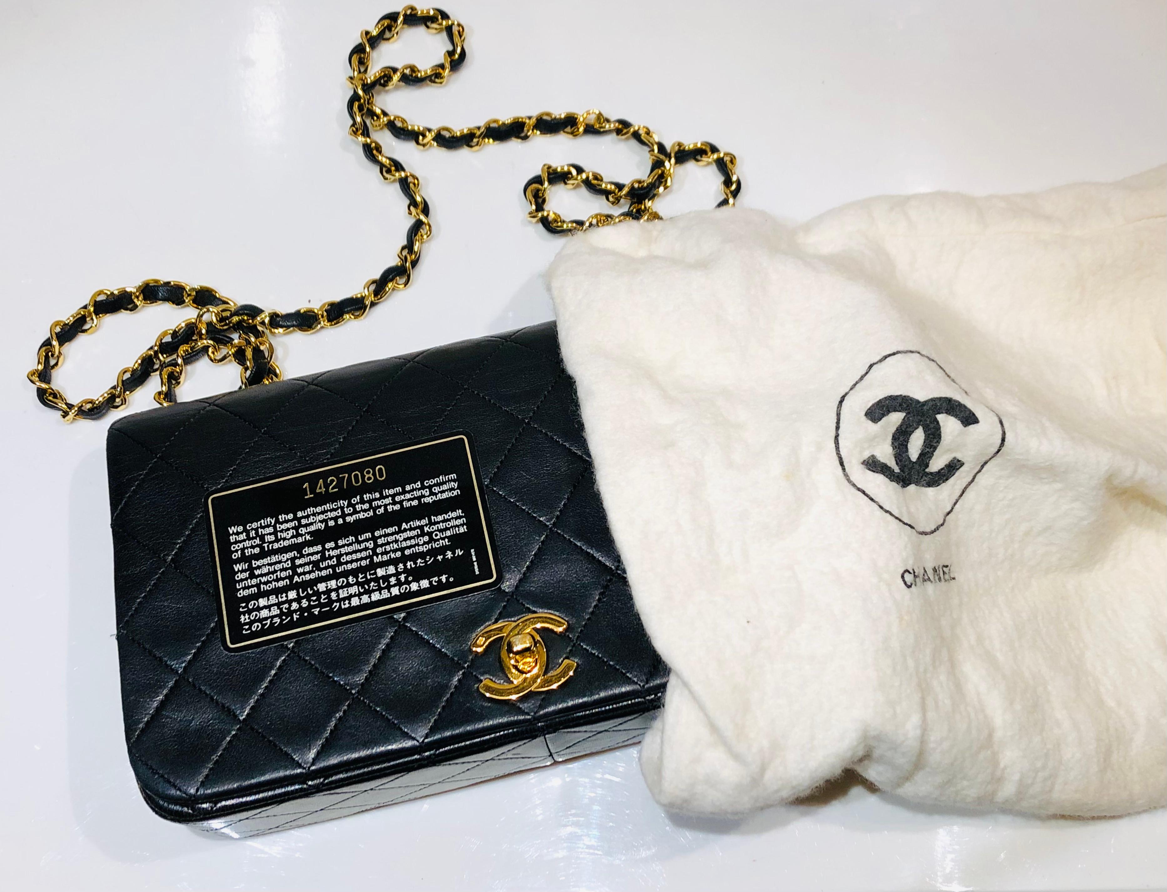 Vintage Chanel 23cm Black Quilted Lambskin “CC” Turnlock Full Flap Shoulder Bag  In Excellent Condition In Sheung Wan, HK