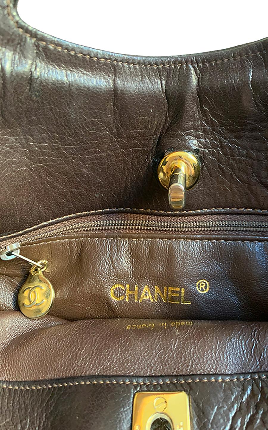 Black Vintage CHANEL 31 shopping bag Brown Leather and Gold Chain 