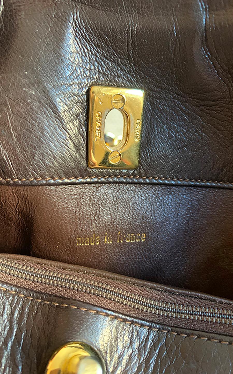 Women's Vintage CHANEL 31 shopping bag Brown Leather and Gold Chain
