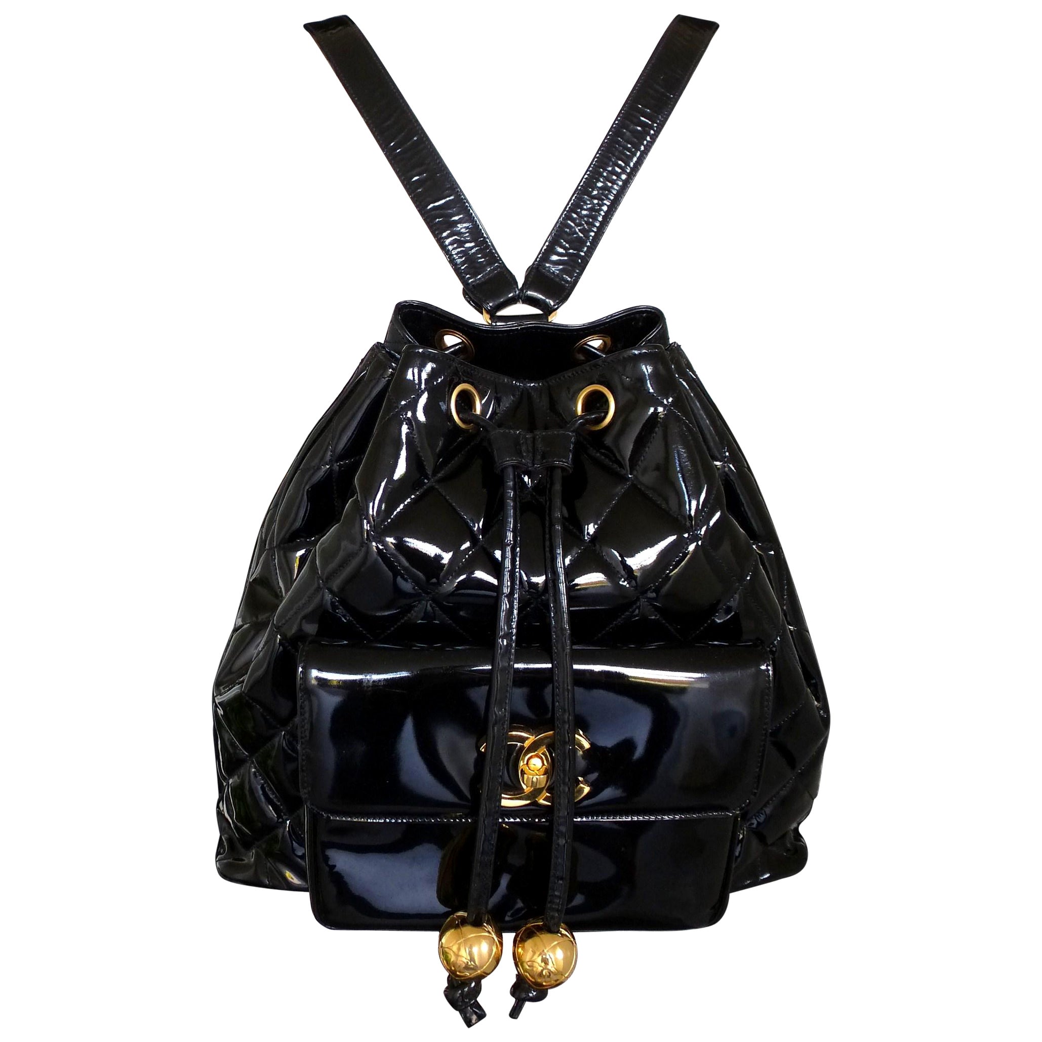 Vintage Chanel backpack black quiltet patent leather, 1990, France For Sale