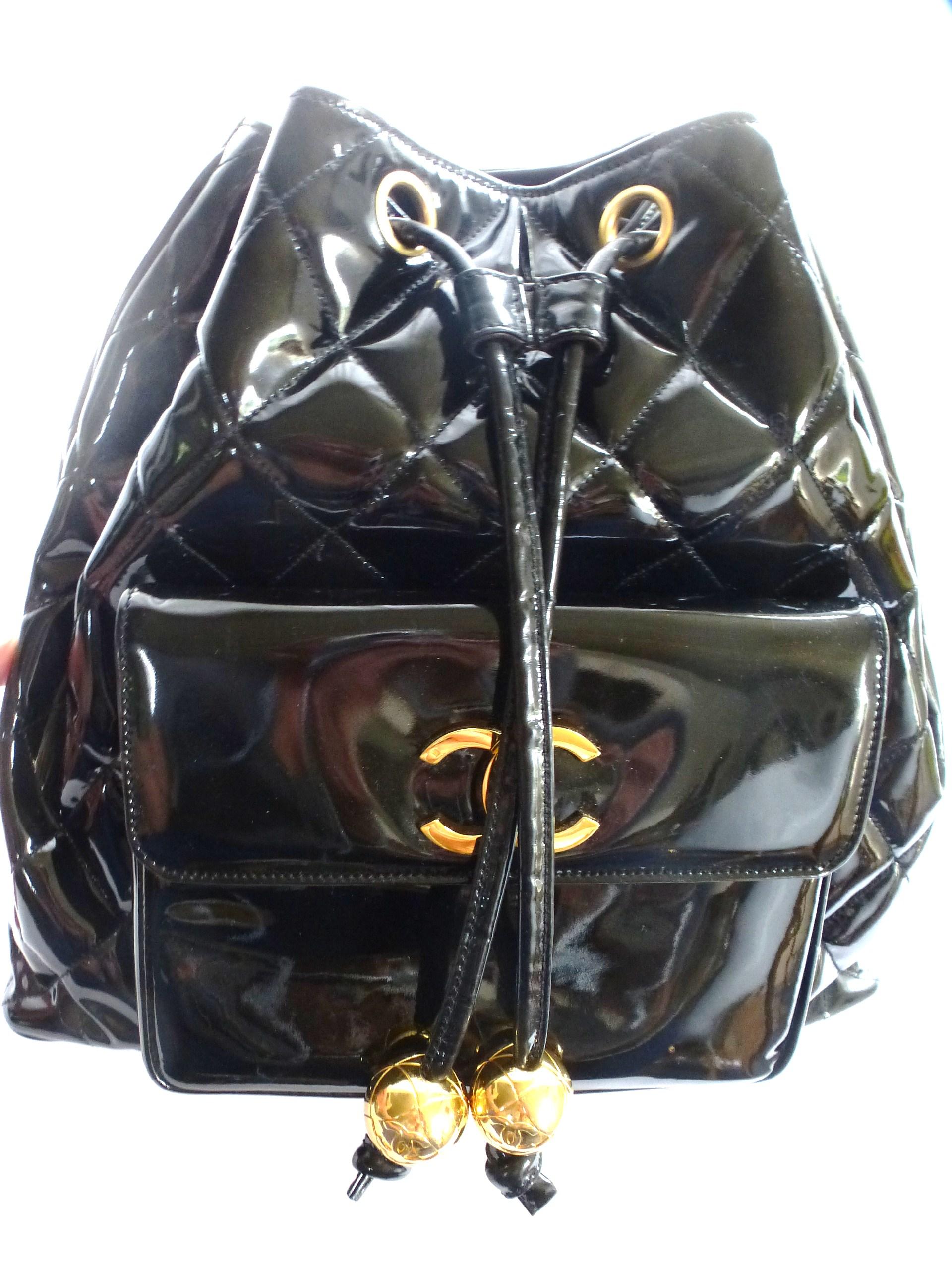 Vintage Chanel backpack black quiltet patent leather, 1990, Made in France For Sale 4