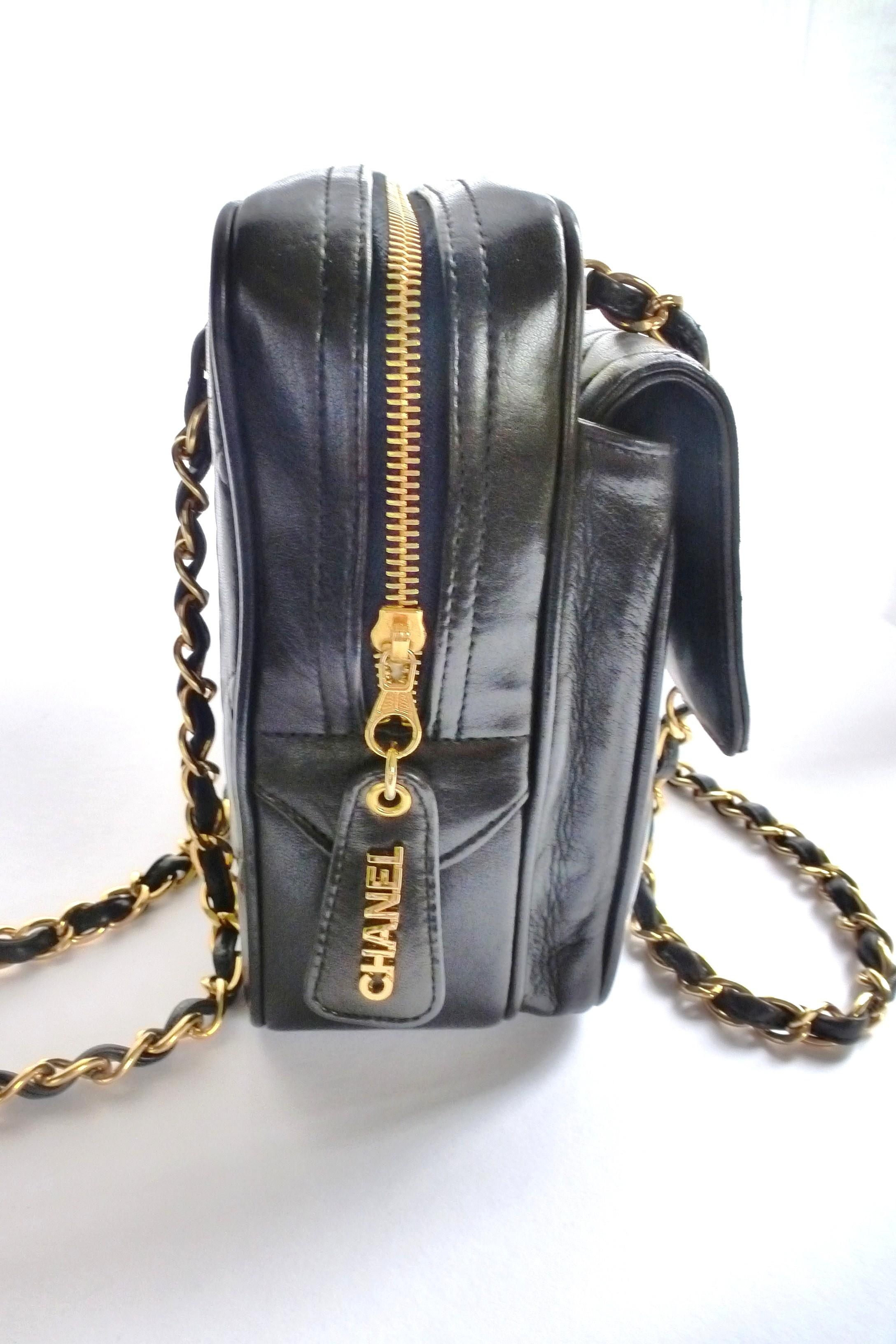 Women's or Men's Vintage Chanel shoulder bag black quilted lambskin, 2 handle chains, 1995s