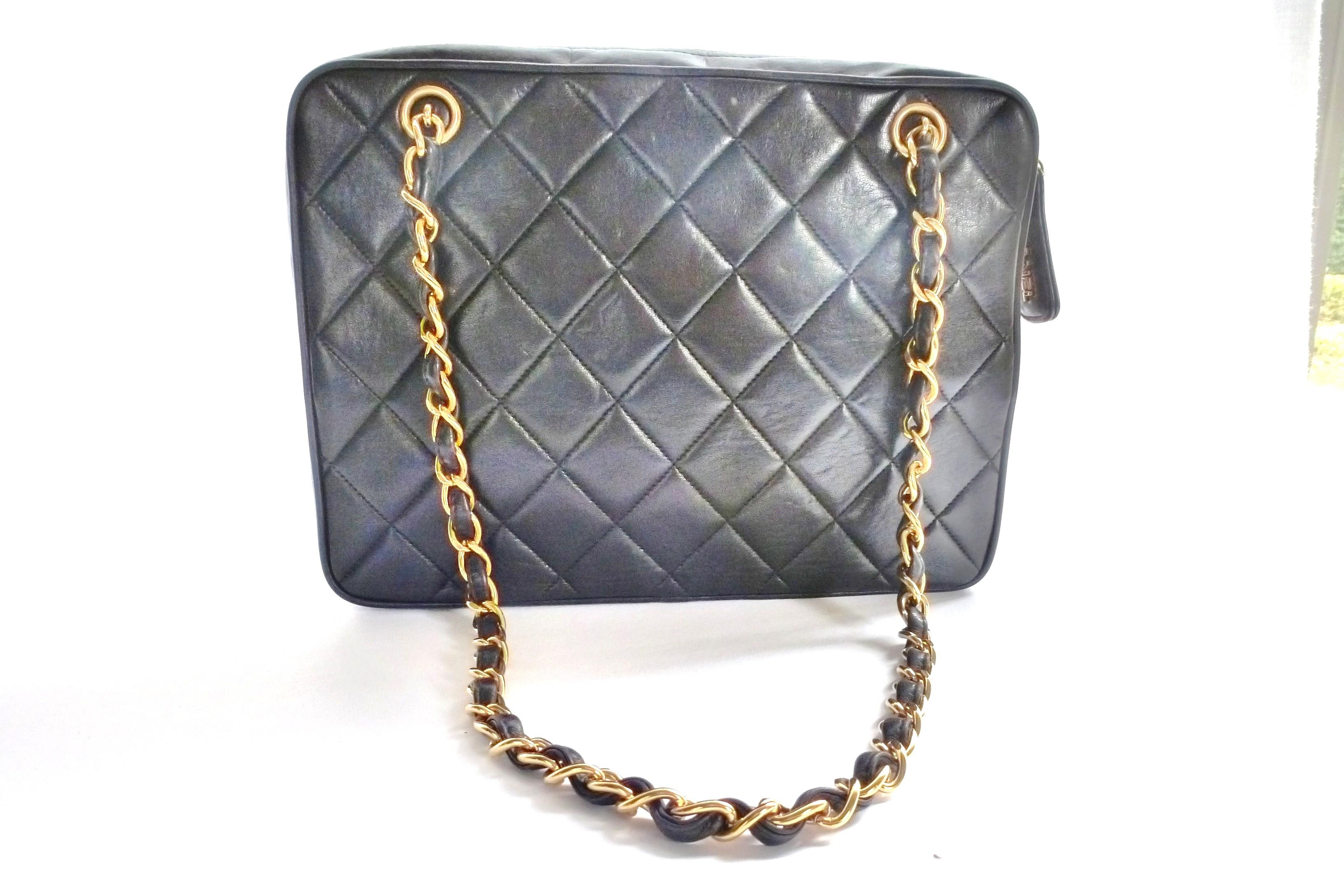 Vintage Chanel shoulder bag black quilted lambskin, 2 handle chains, 1995s 3