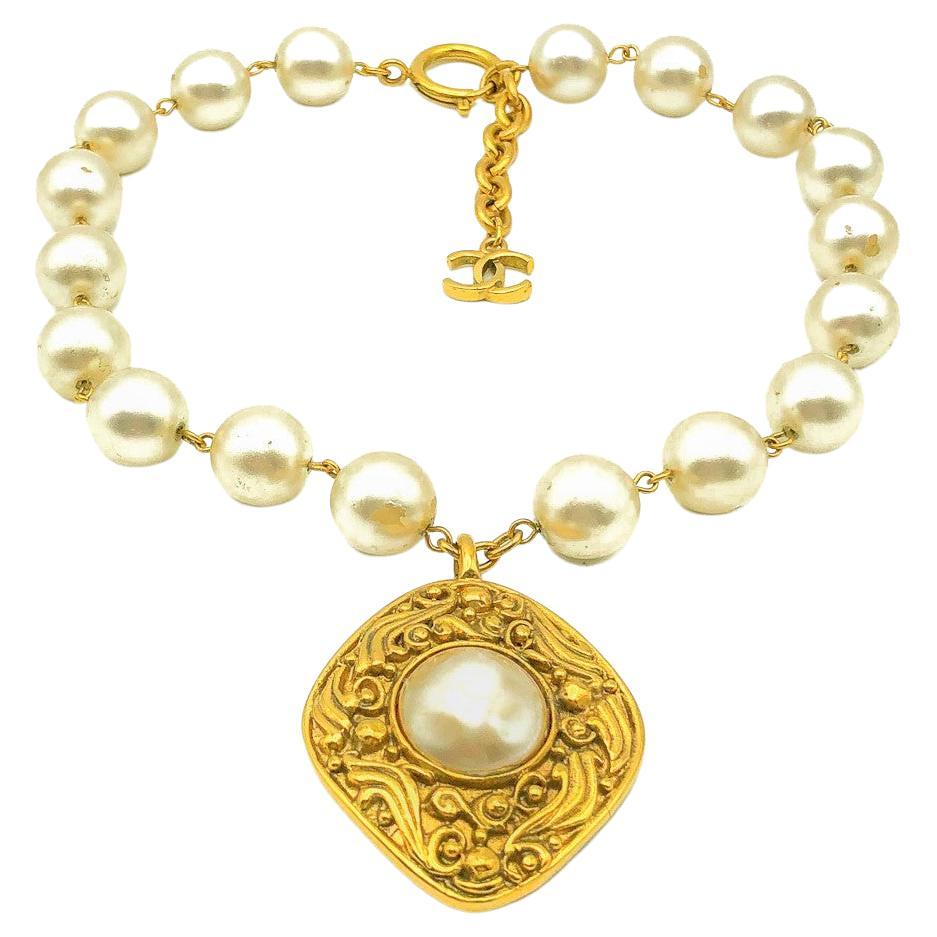 Vintage Chanel Baroque Pearl Lozenge Pendant Necklace 1970s For Sale