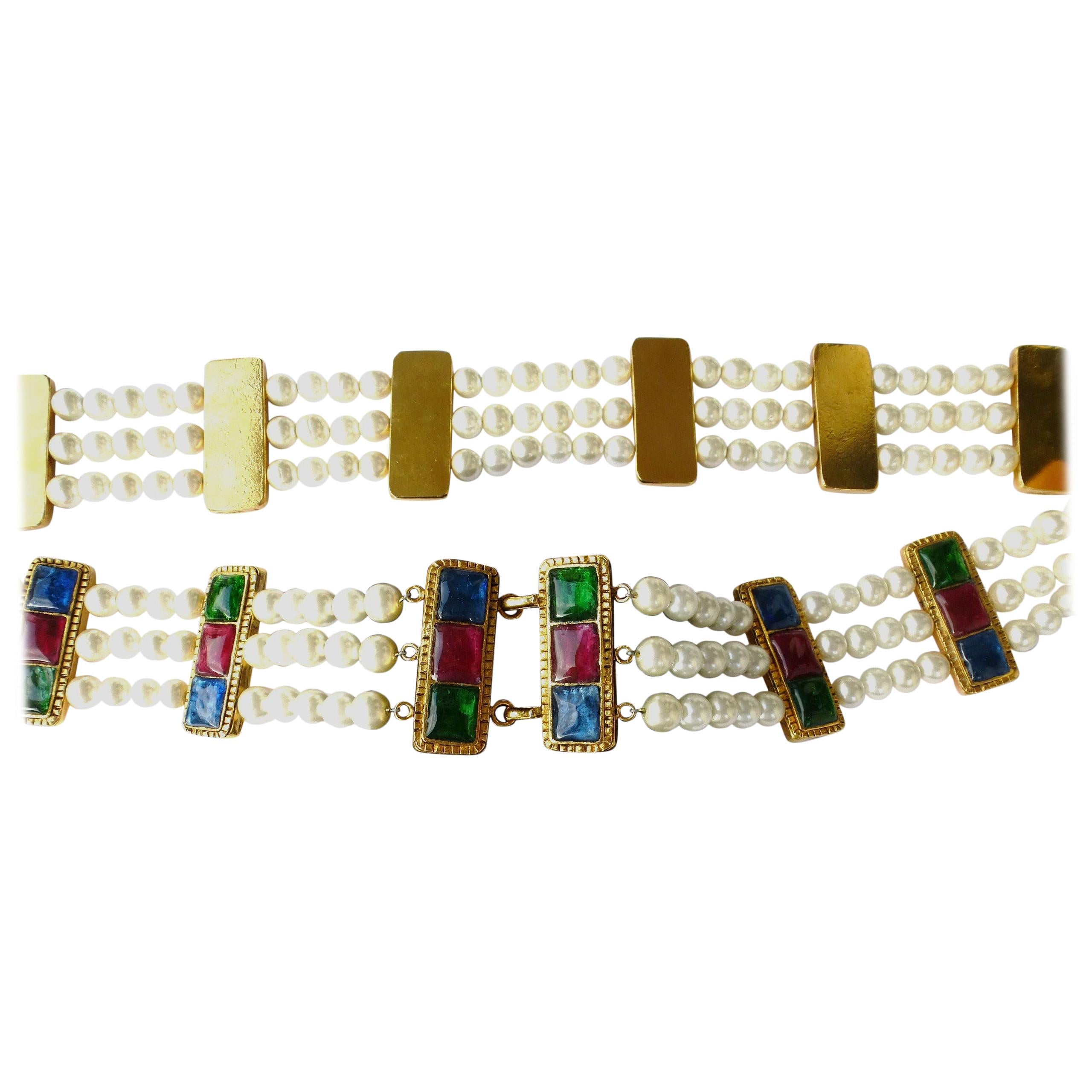 A very unusual Chanel belt with many faux pearls and spaces made by Robert Goossens with colored liquid glass from the Hause of Gripoix.
It is a unique, perfectly preserved, from the first Victoire de Castellane collection in 1985. It is signed with