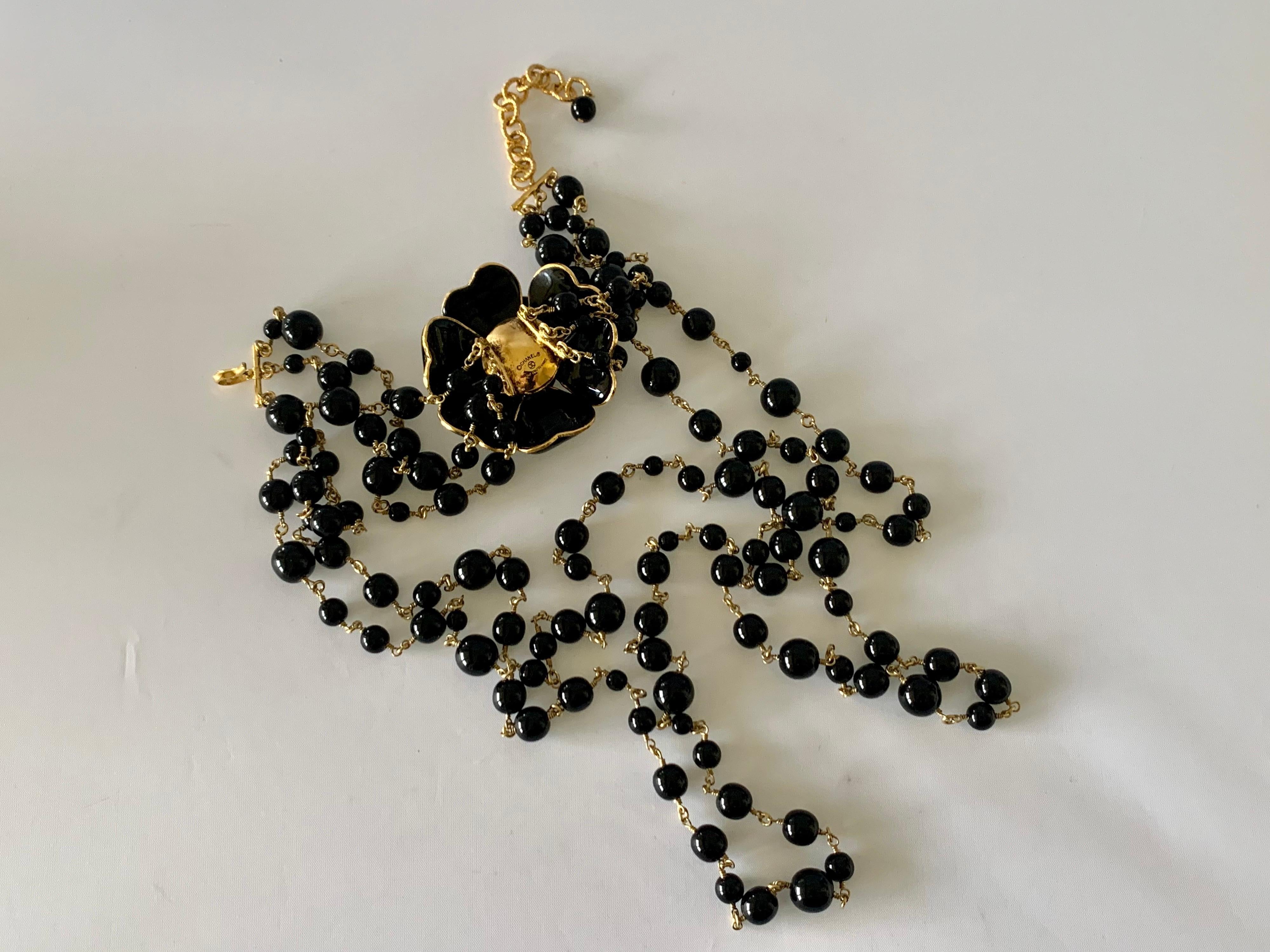 Women's Vintage Chanel Black  Camellia CC Statement Necklace 