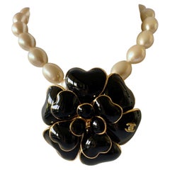 Vintage Chanel Black Camellia CC Statement Pearl Necklace