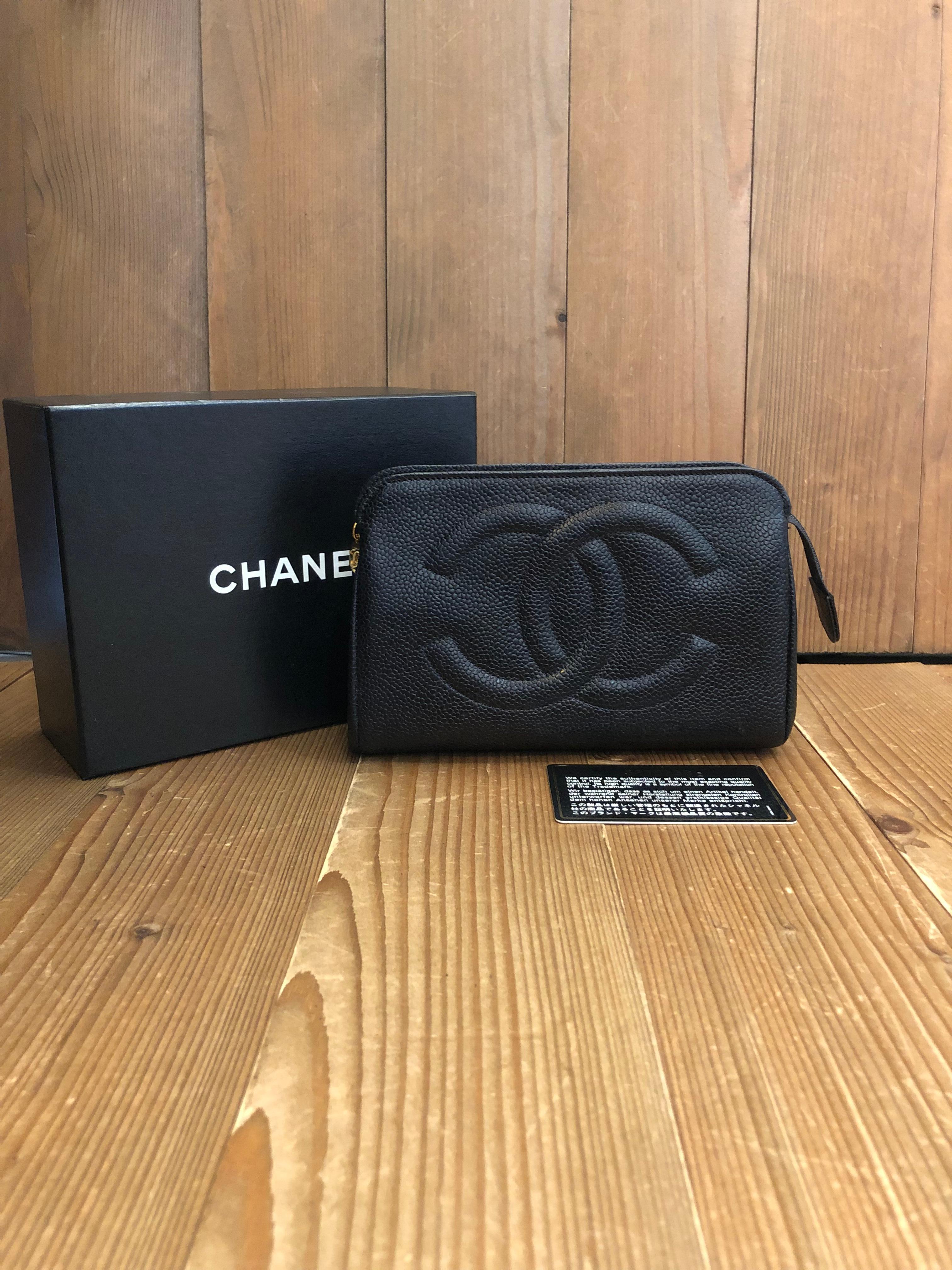 Vintage CHANEL Black Caviar Leather Pouch Bag Clutch (Altered) In Good Condition In Bangkok, TH