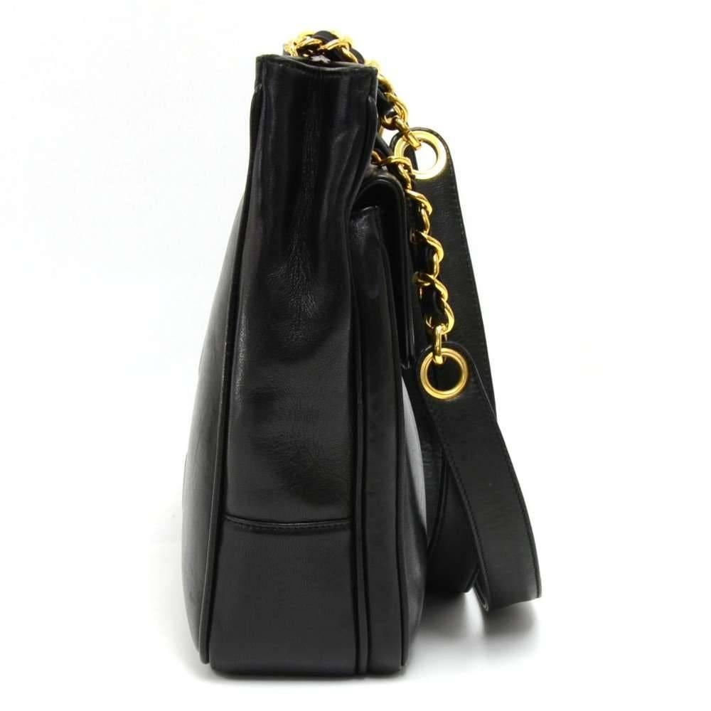 Women's Vintage Chanel Black Lambskin Leather Medium Shoulder Tote Bag 