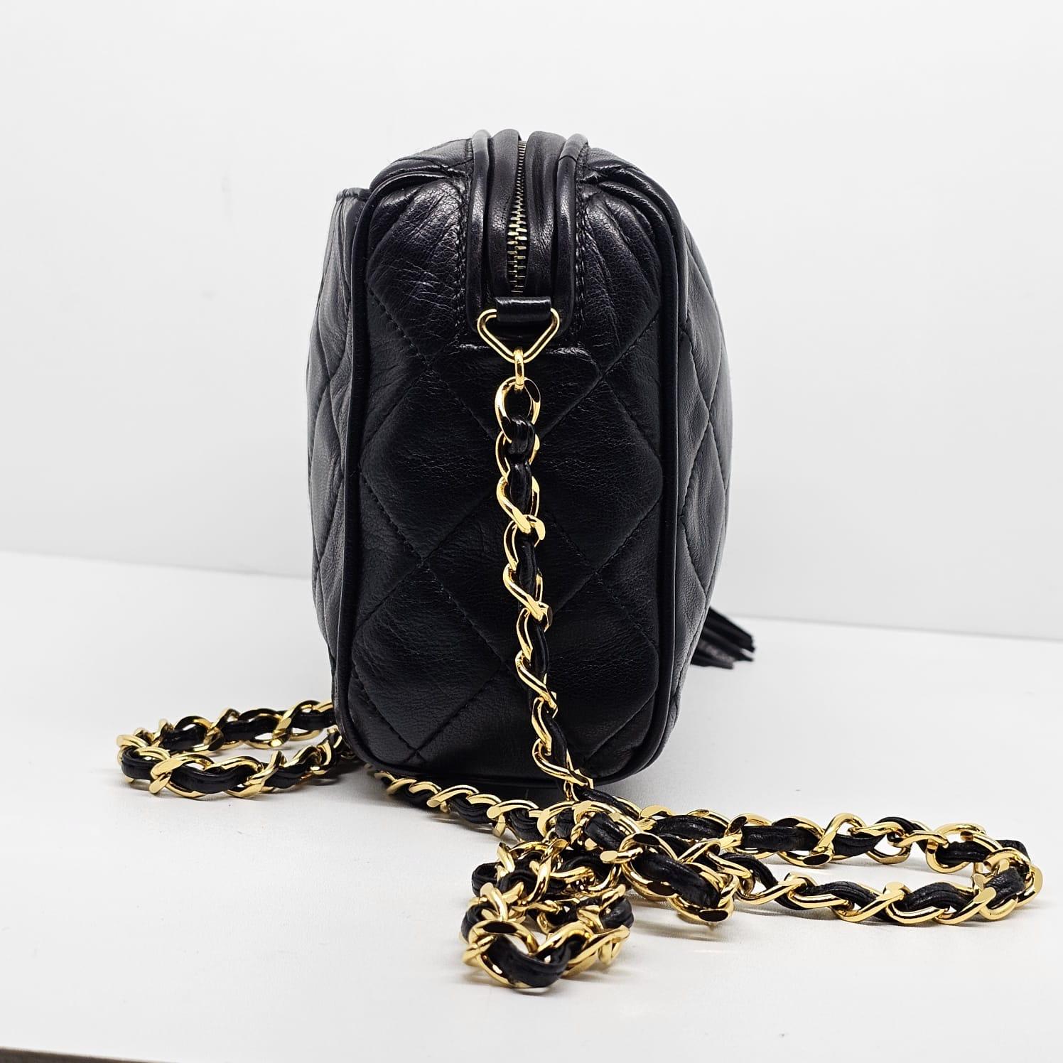 Vintage Chanel Black Lambskin Mini Camera Bag Bon état à Jakarta, Daerah Khusus Ibukota Jakarta