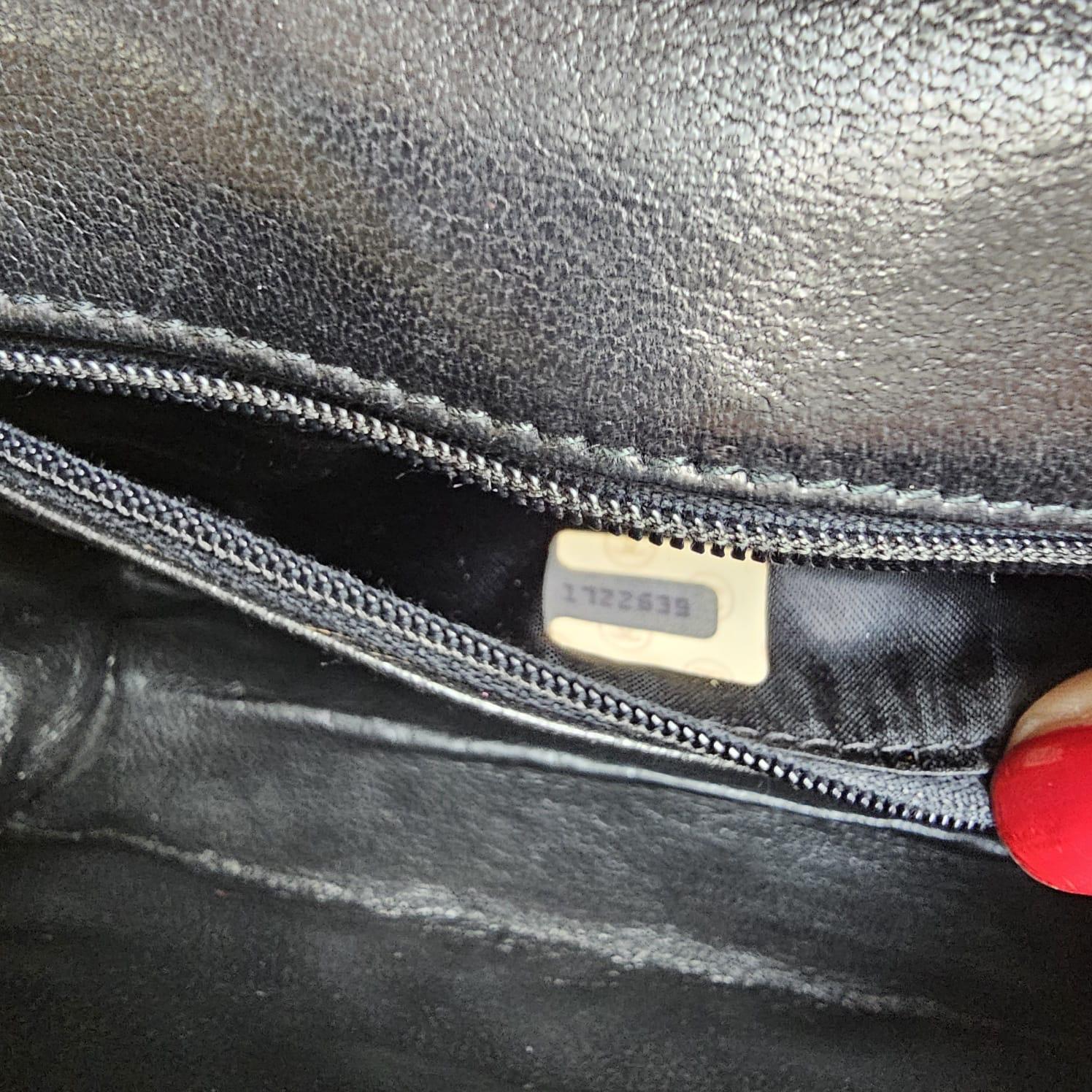 Vintage Chanel Black Lambskin Quilted Lucite Trim Shoulder Flap Bag en vente 6